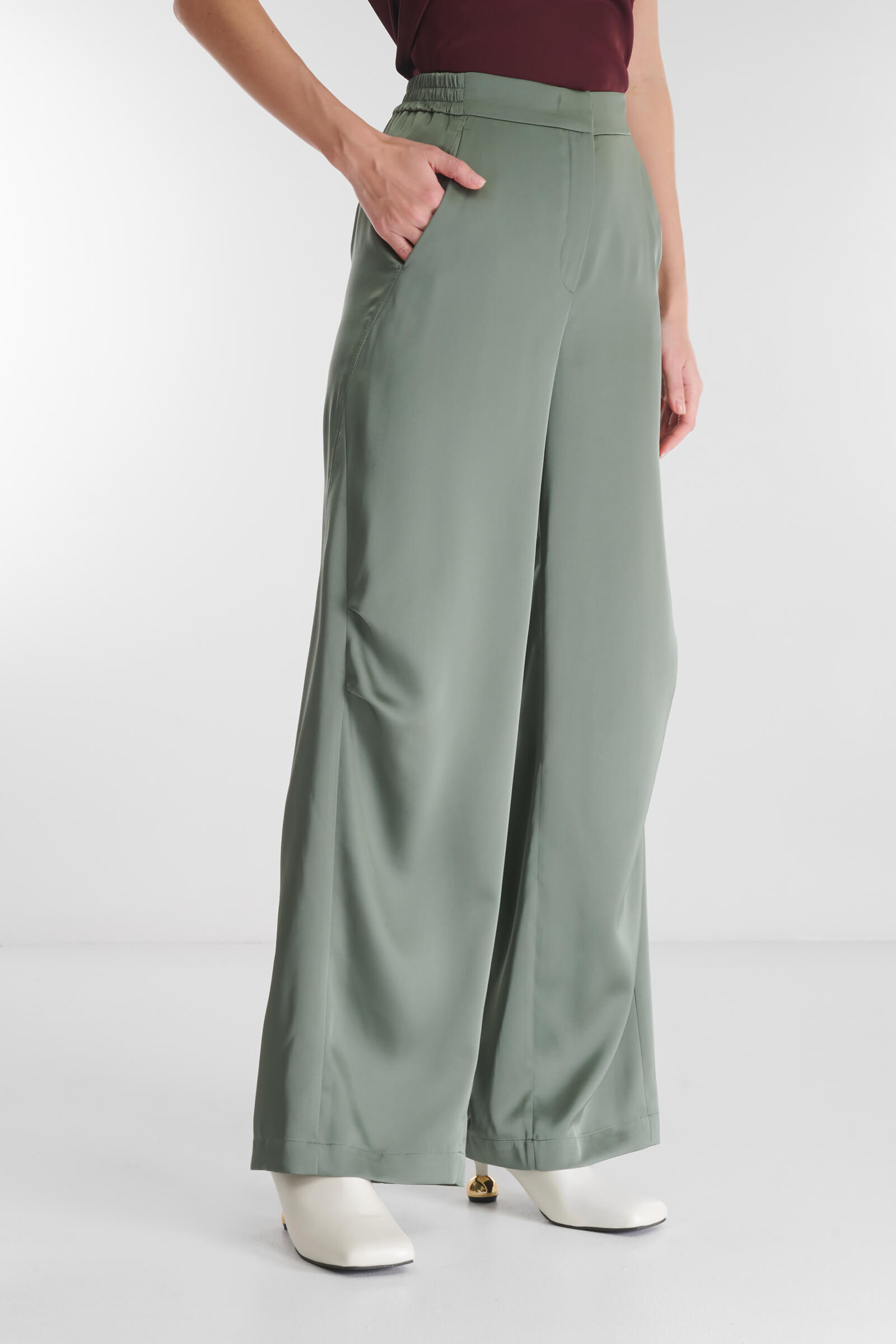 Атласные брюки с декоративными защипами Бренд Caterina Leman