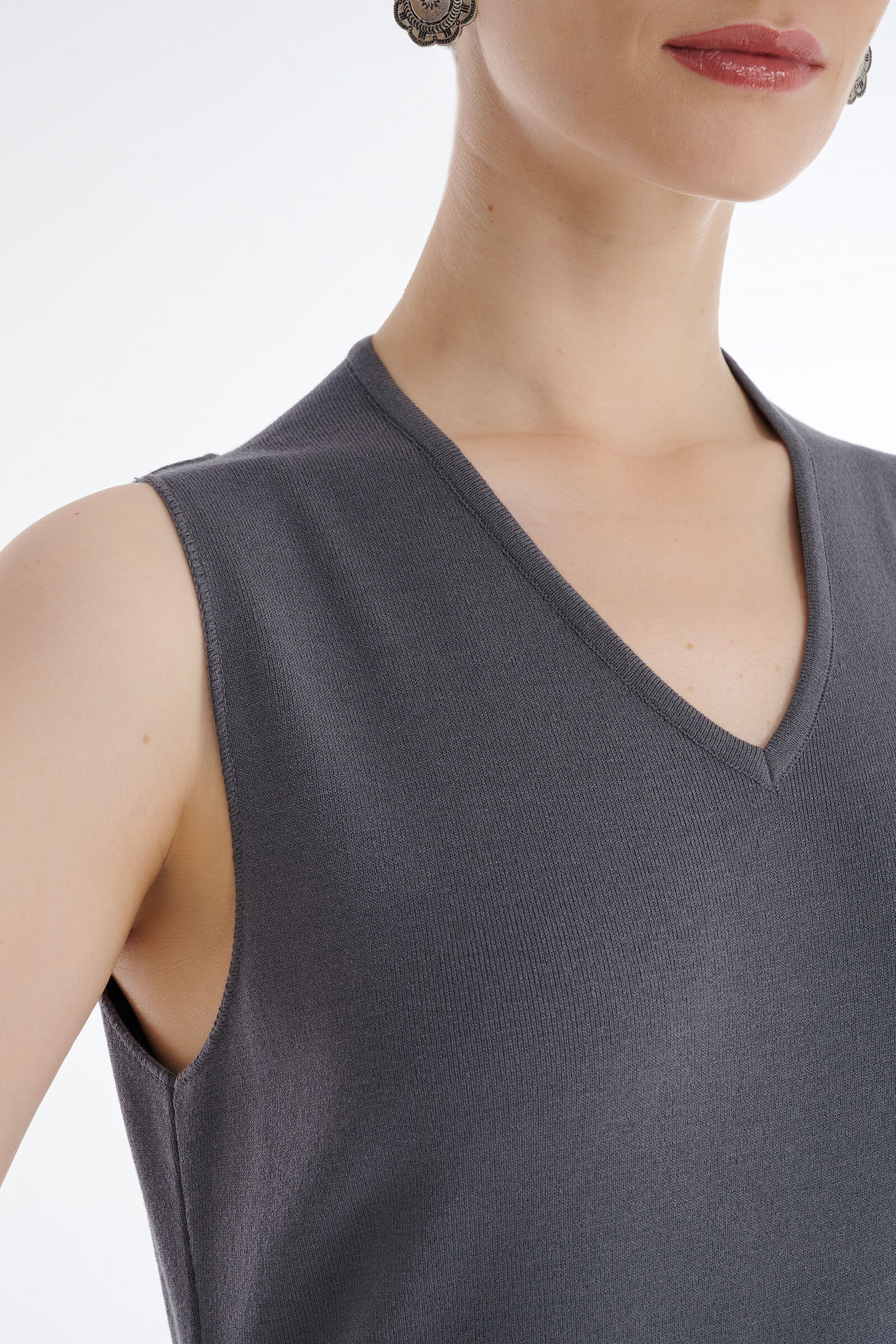 Трикотажное платье с V-образным вырезом Бренд Sarah Pacini