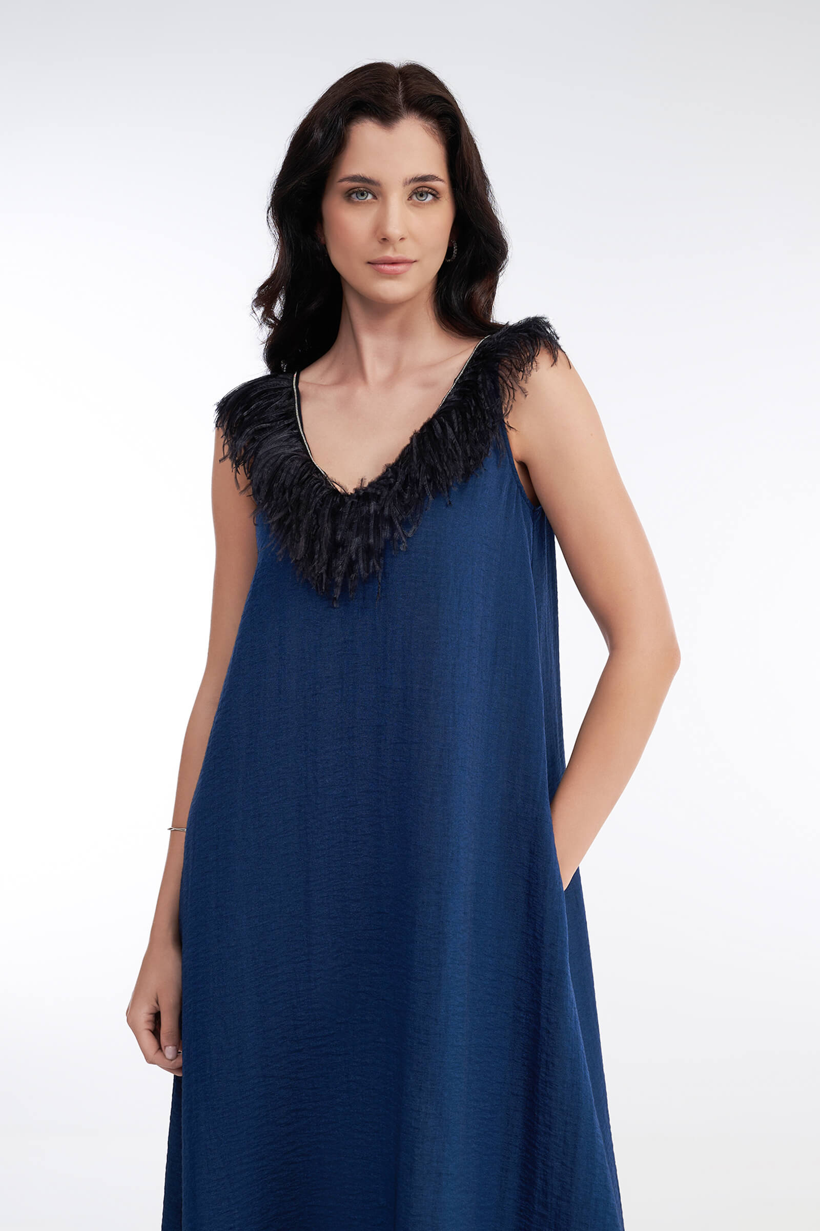 Платье макси с перьями Бренд Rocco Ragni