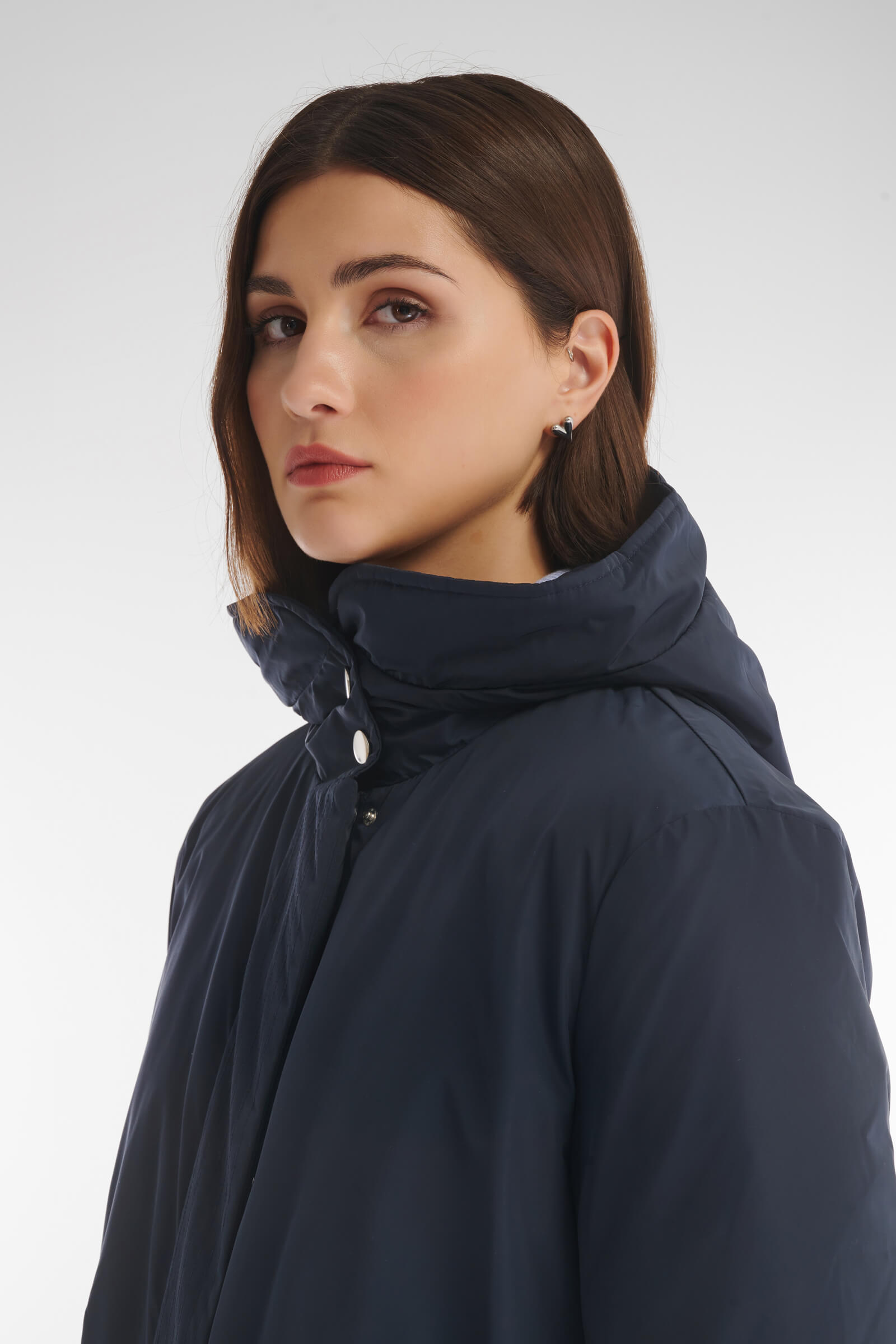 Пуховое пальто с капюшоном-трансформером Бренд Caterina Leman