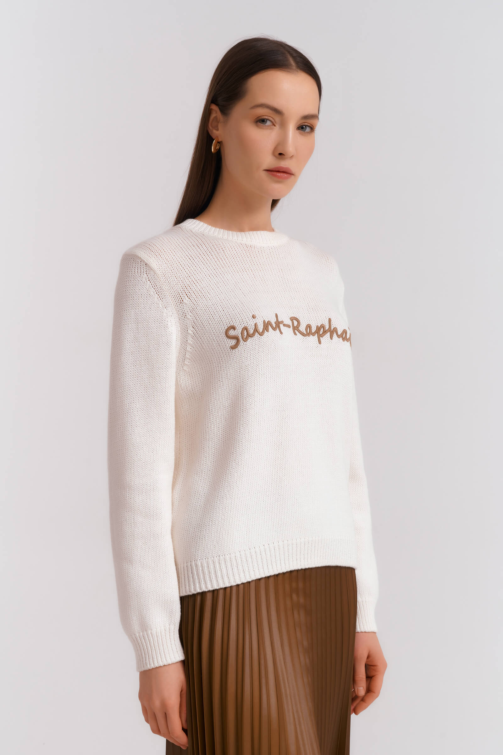 Джемпер с текстом в виде вышивки Бренд Diana Gallesi