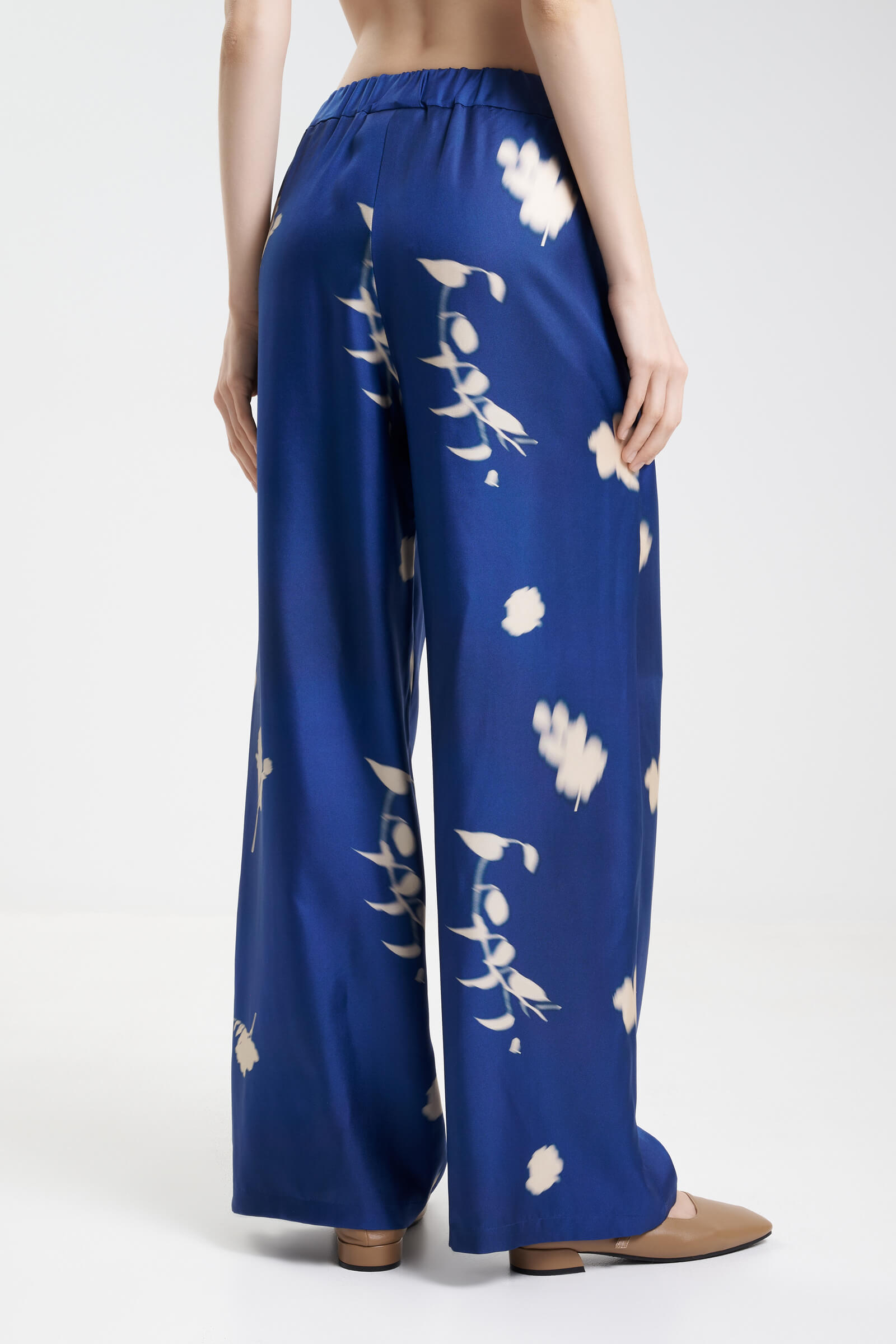 Шелковые брюки на резинке Бренд MM