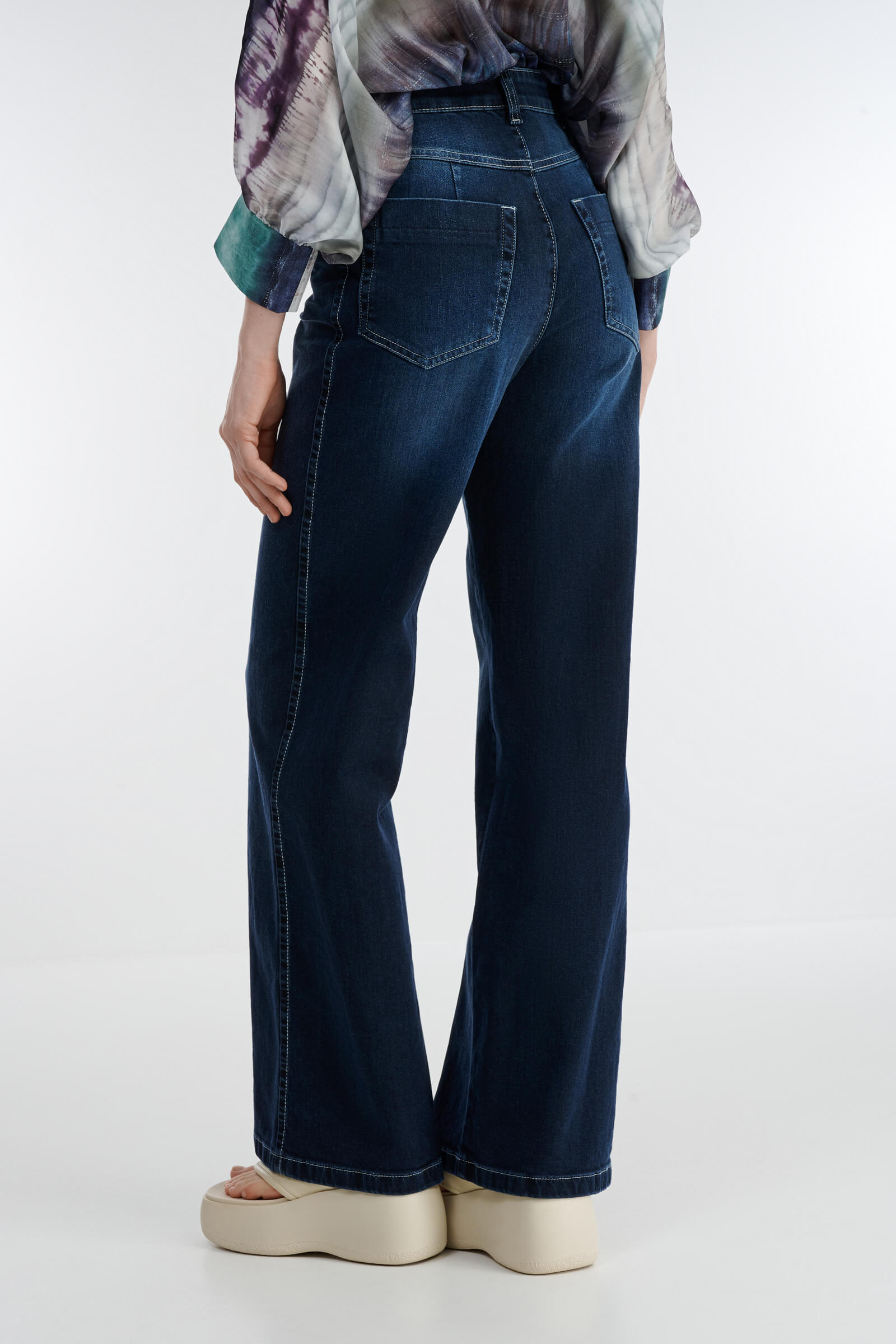 Джинсы со стрелками Бренд Caterina Leman