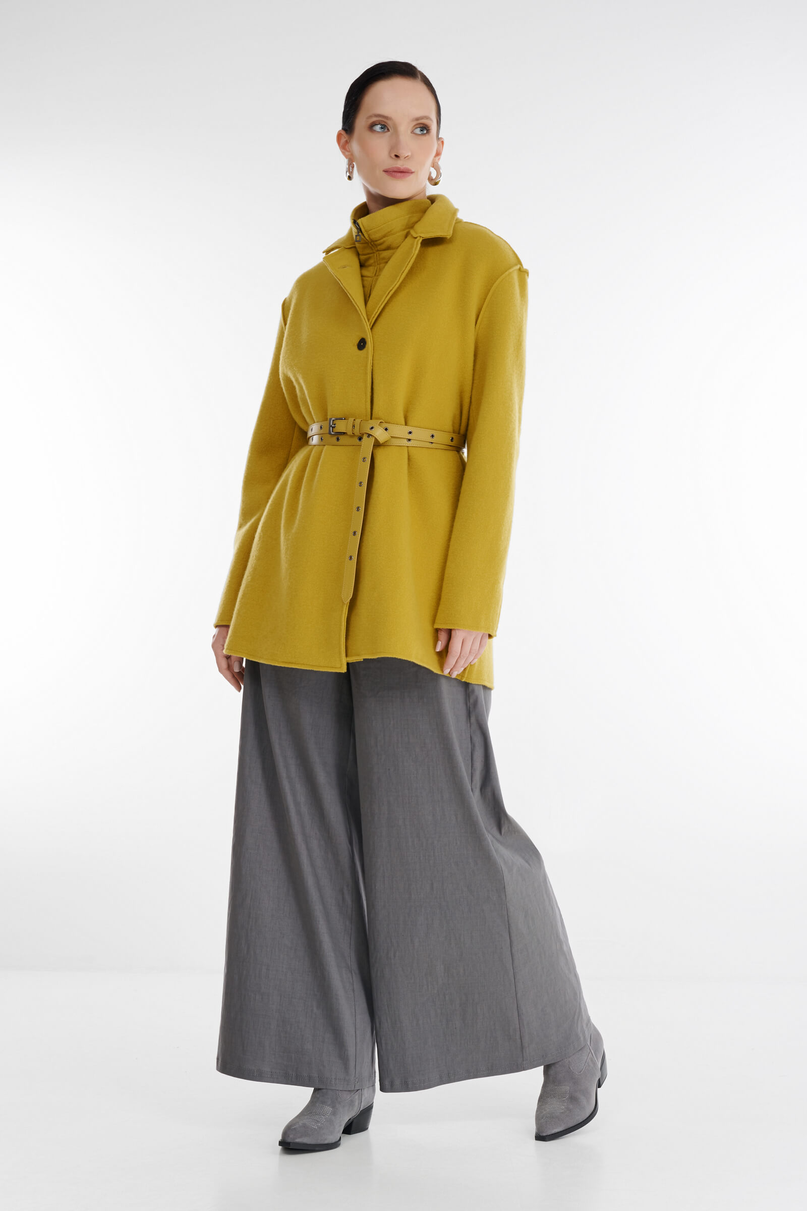 Кожаный ремень с люверсами Бренд Sarah Pacini