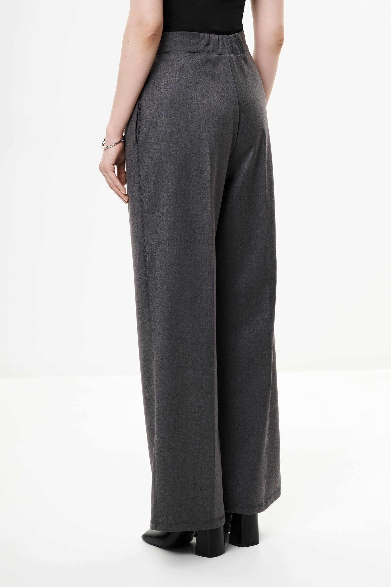 Прямые брюки со стрелками и поясом на резинке Бренд Milva Mi