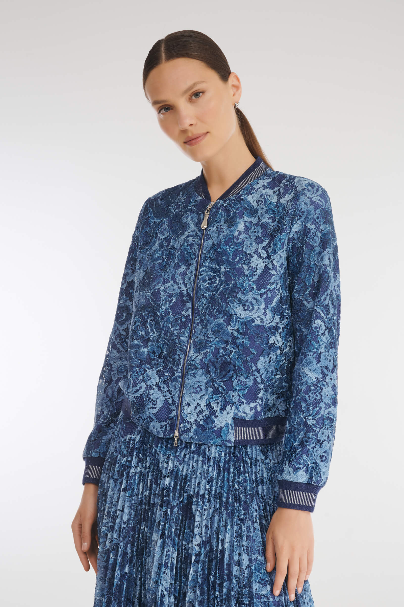 Бомбер из гипюра Бренд Caterina Leman