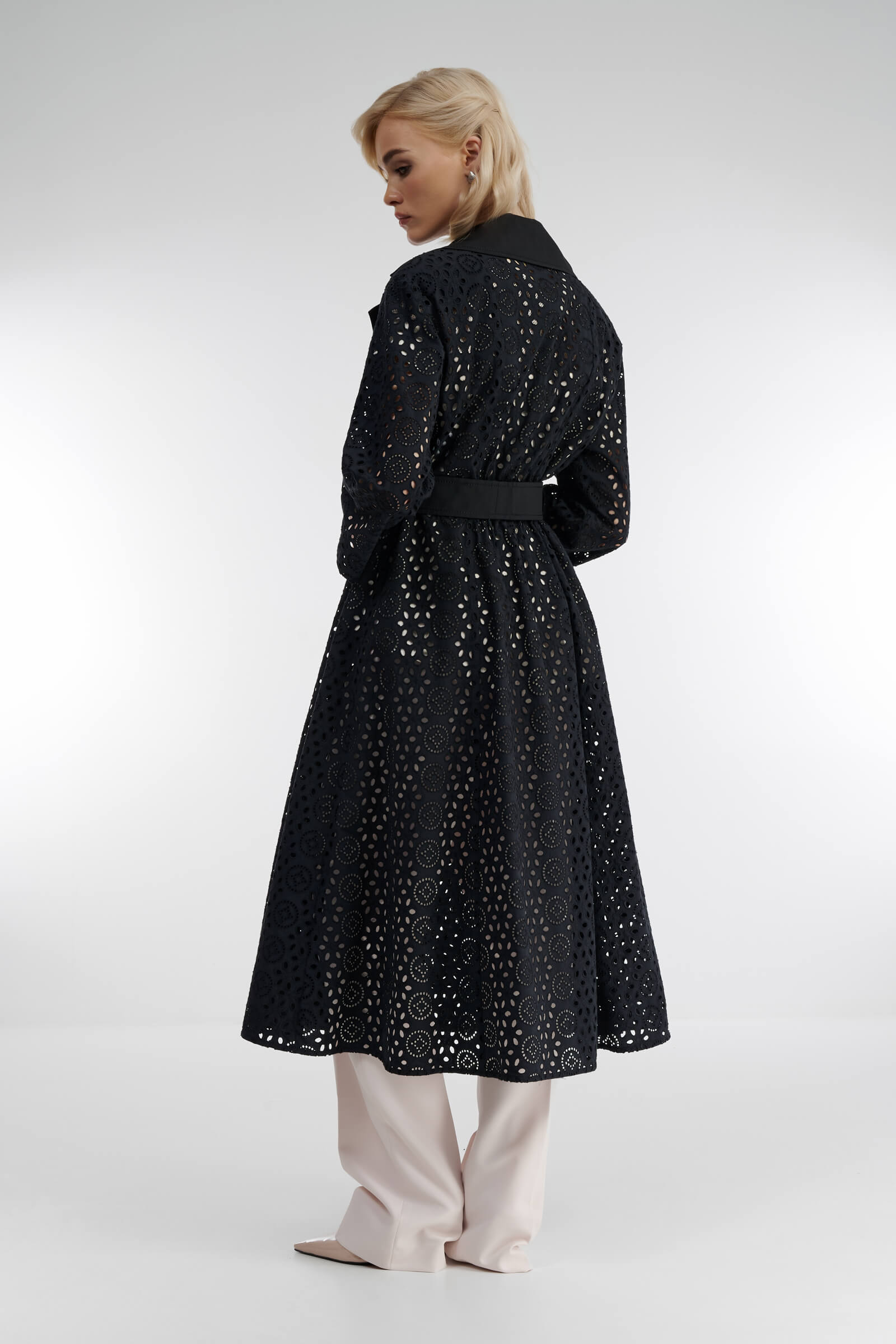 Хлопковый плащ с перфорацией Бренд Caterina Leman