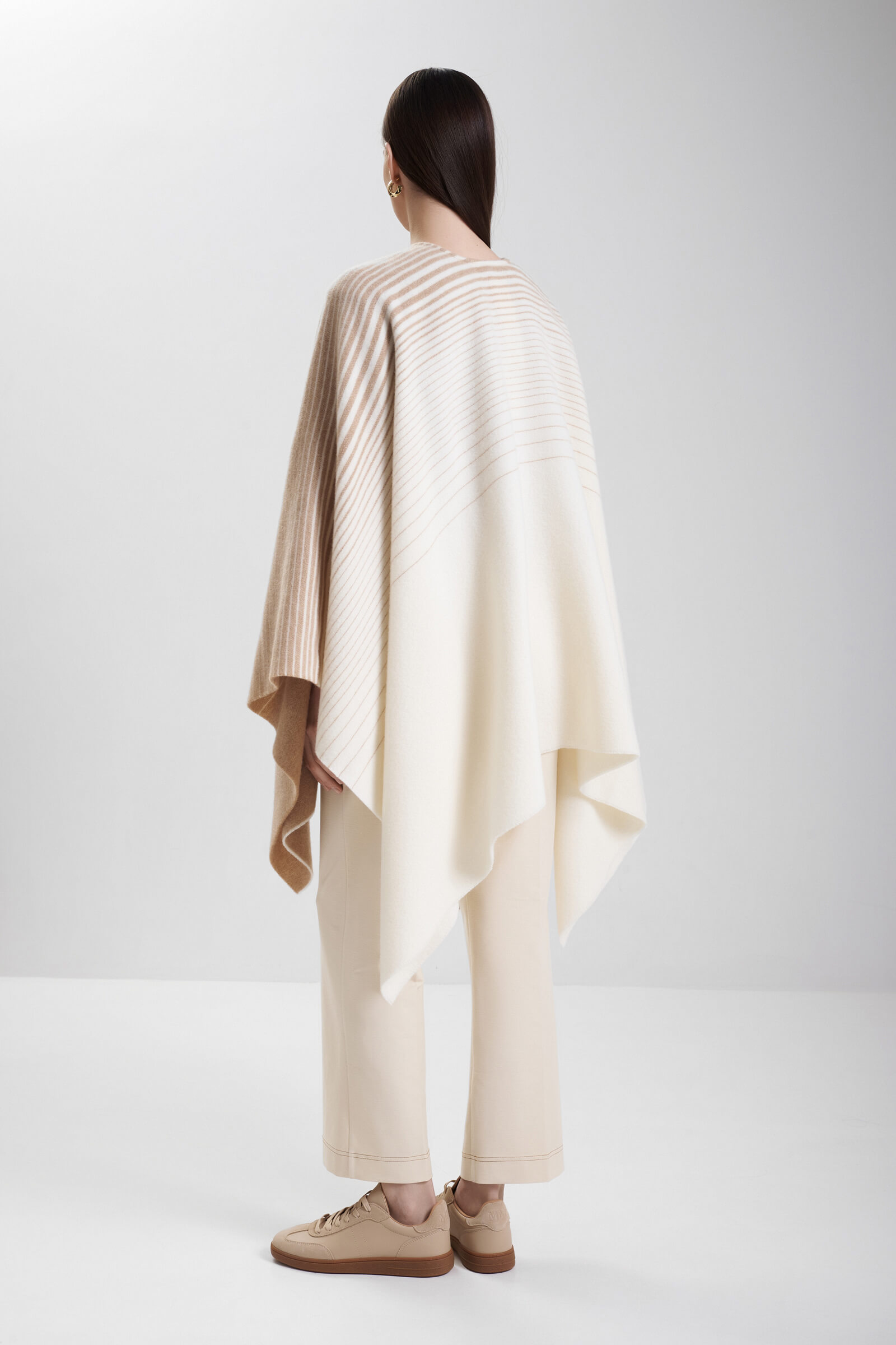 Шерстяное пончо Бренд MM