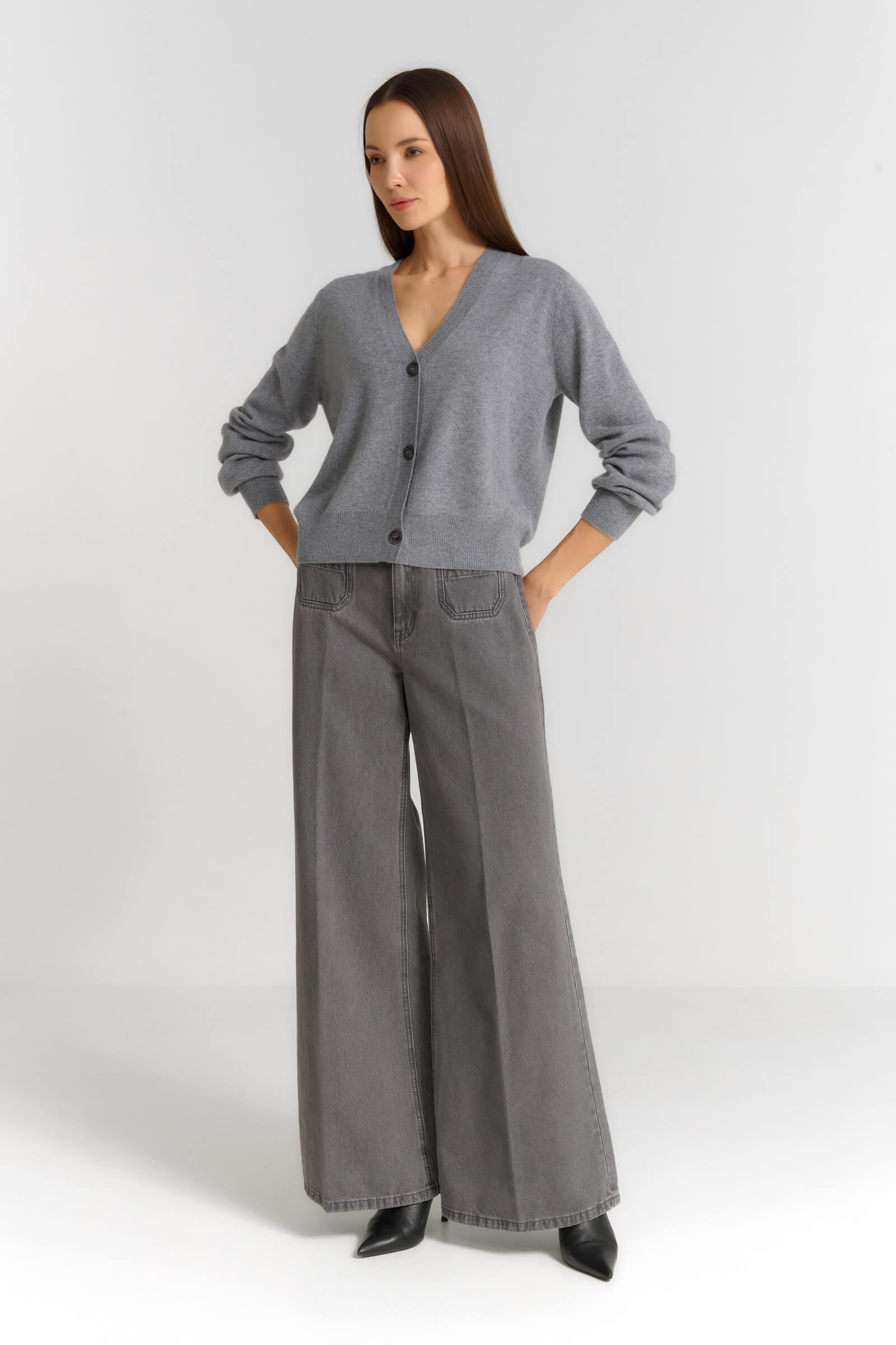 Широкие джинсы Бренд Diana Gallesi