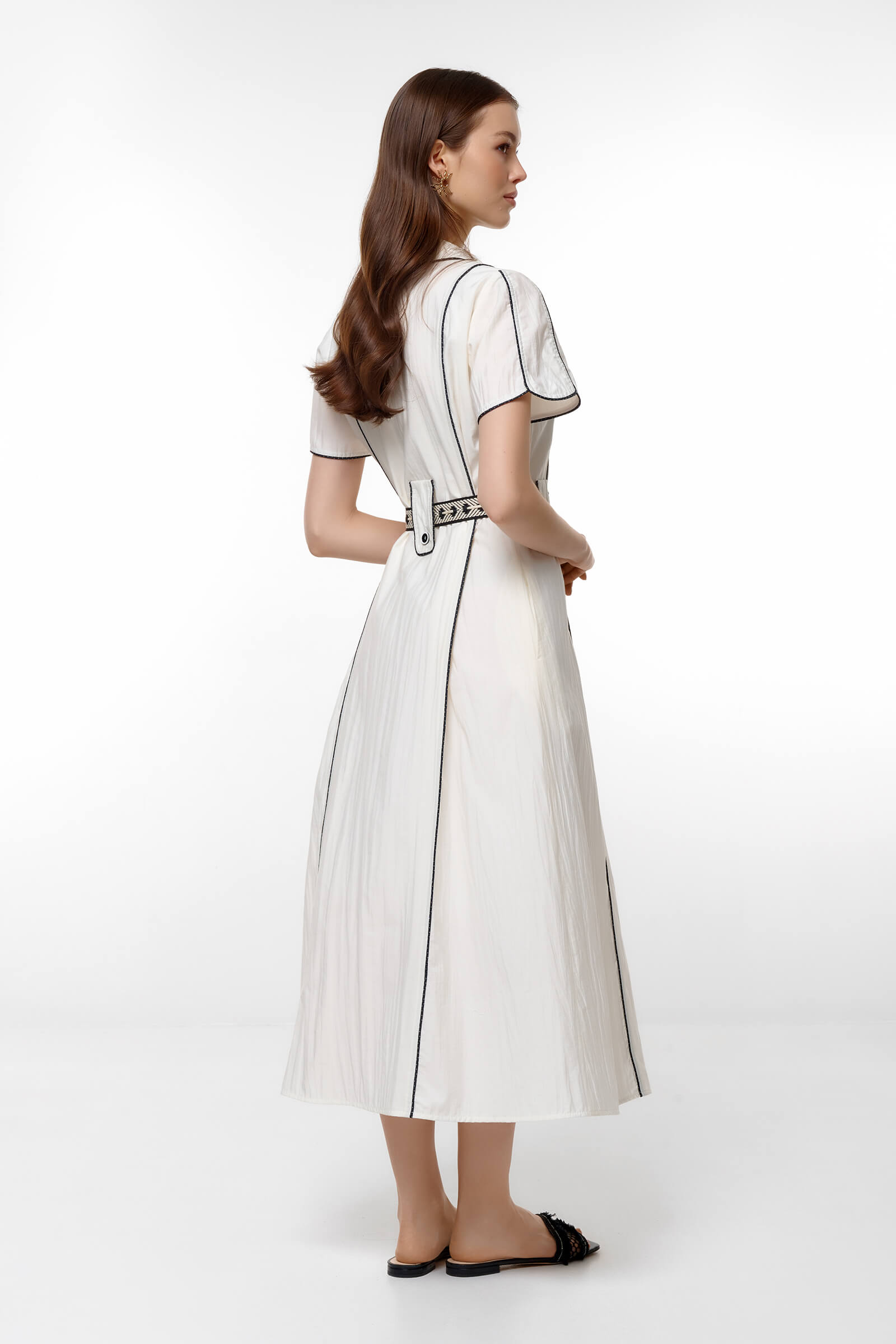 Платье с контрастной окантовкой на поясе Бренд Caterina Leman