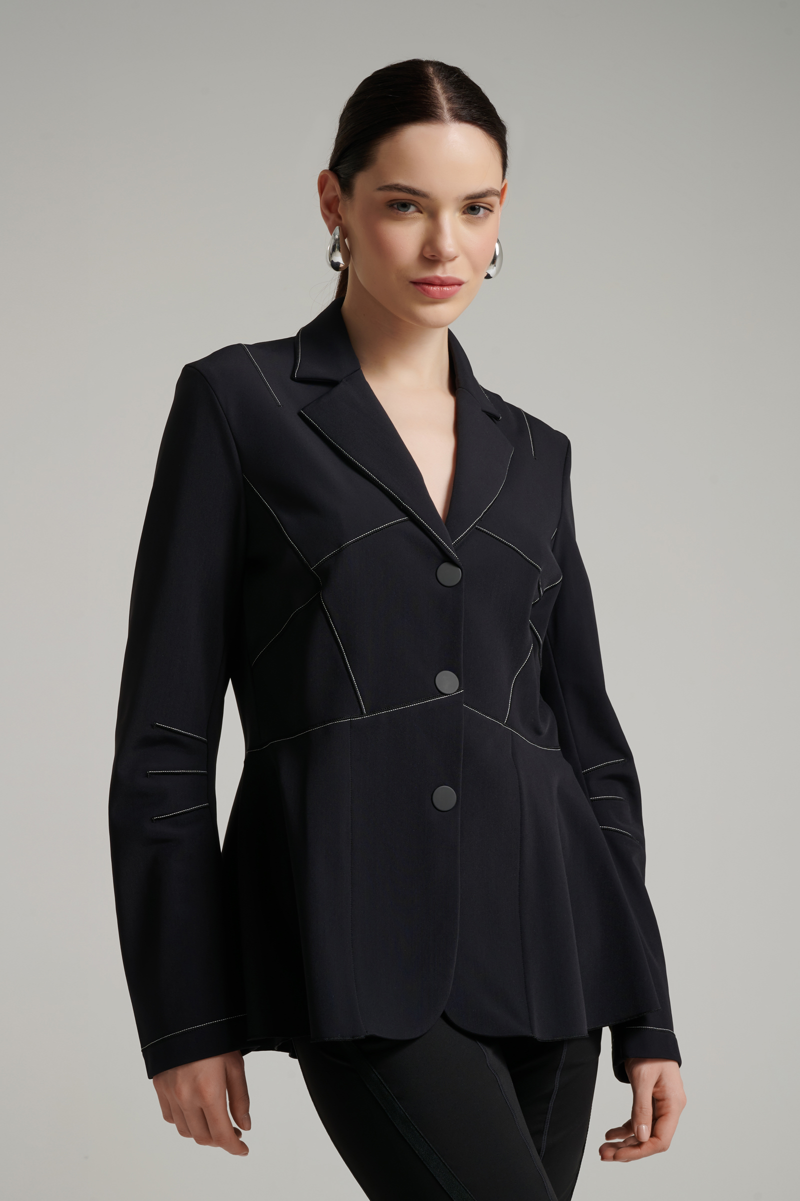 Пиджек с контрастной строчкой Бренд High