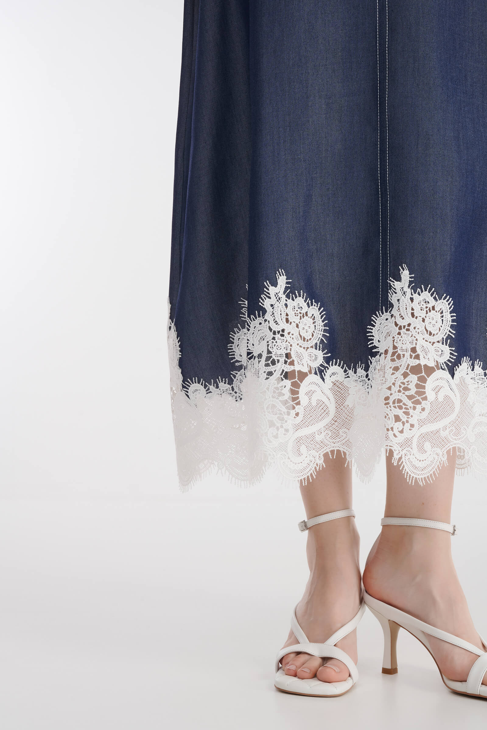 Джинсовый сарафан с кружевной отделкой Бренд Milva Mi