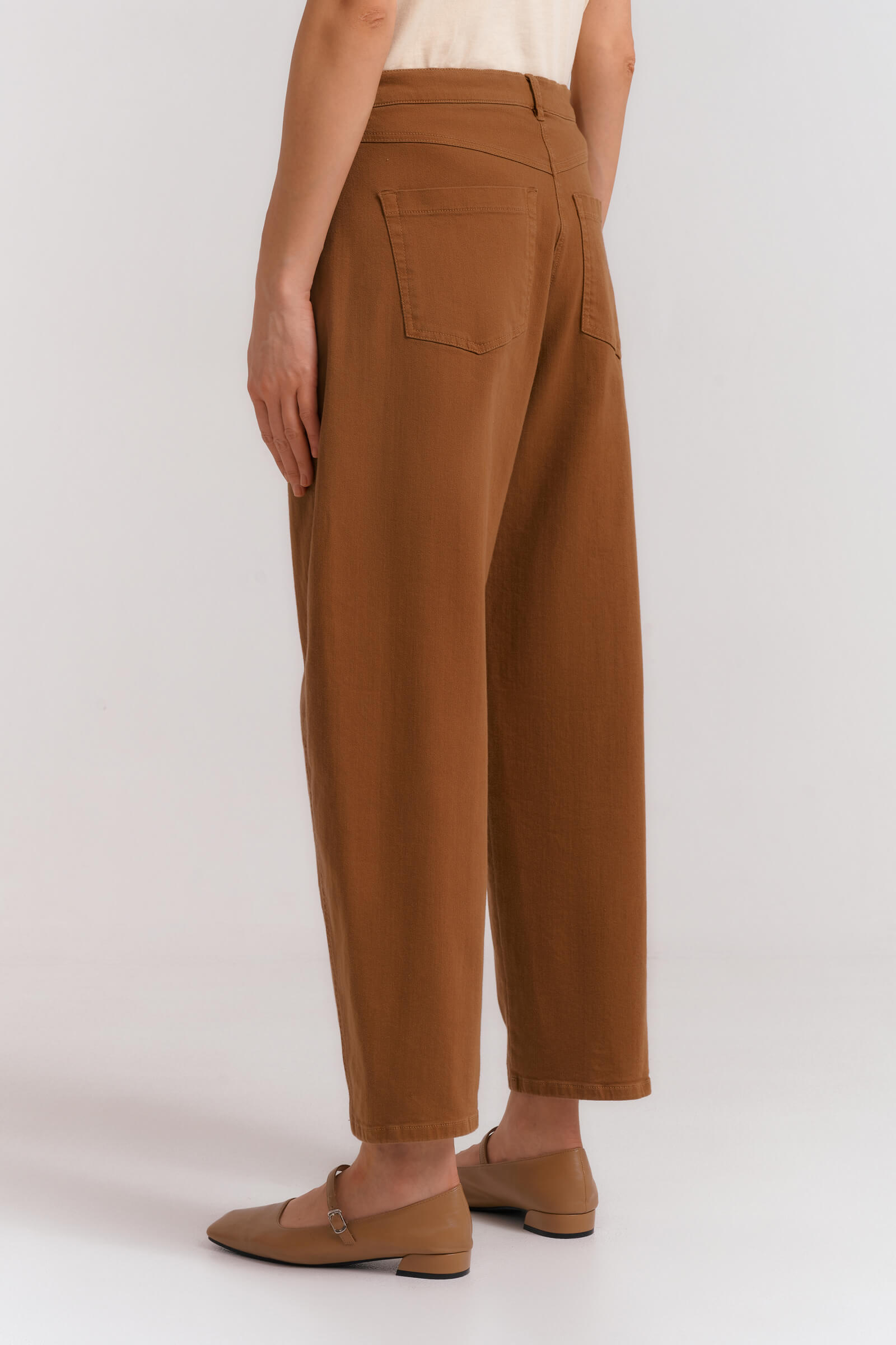 Зауженные джинсы бананы Бренд Diana Gallesi