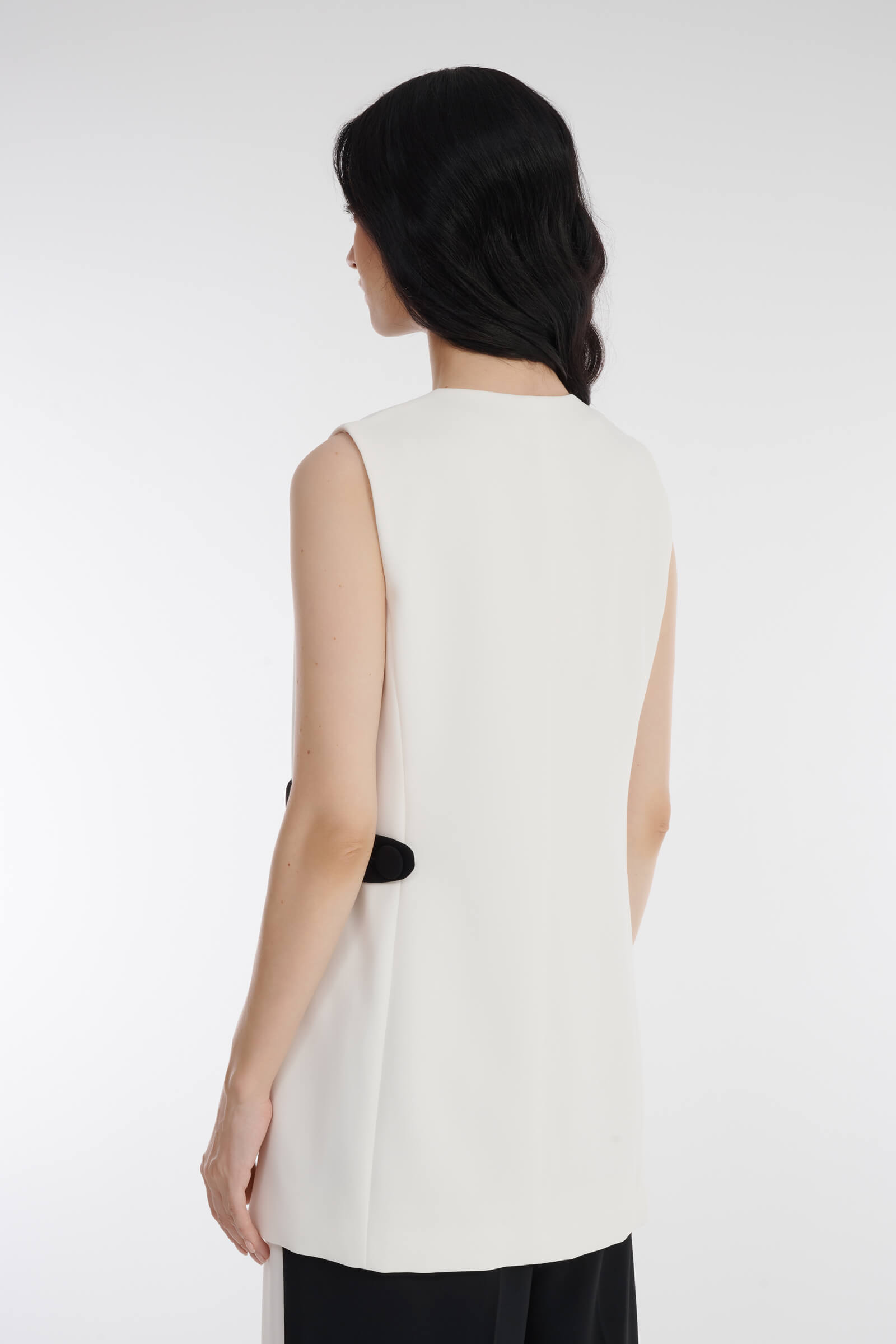 Удлиненный жилет с контрастным поясом Бренд Diana Gallesi