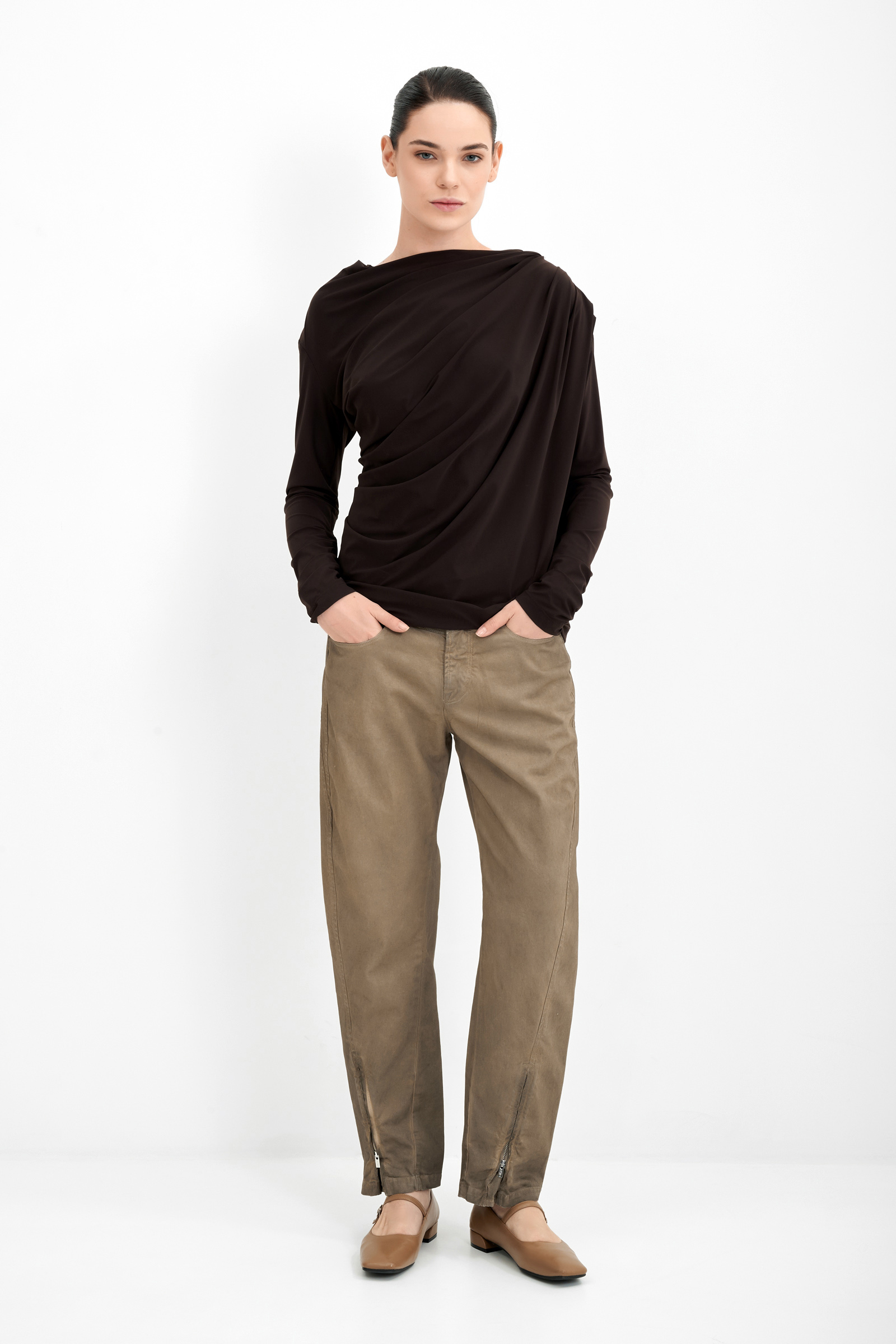 Зауженные брюки с молниями Бренд High