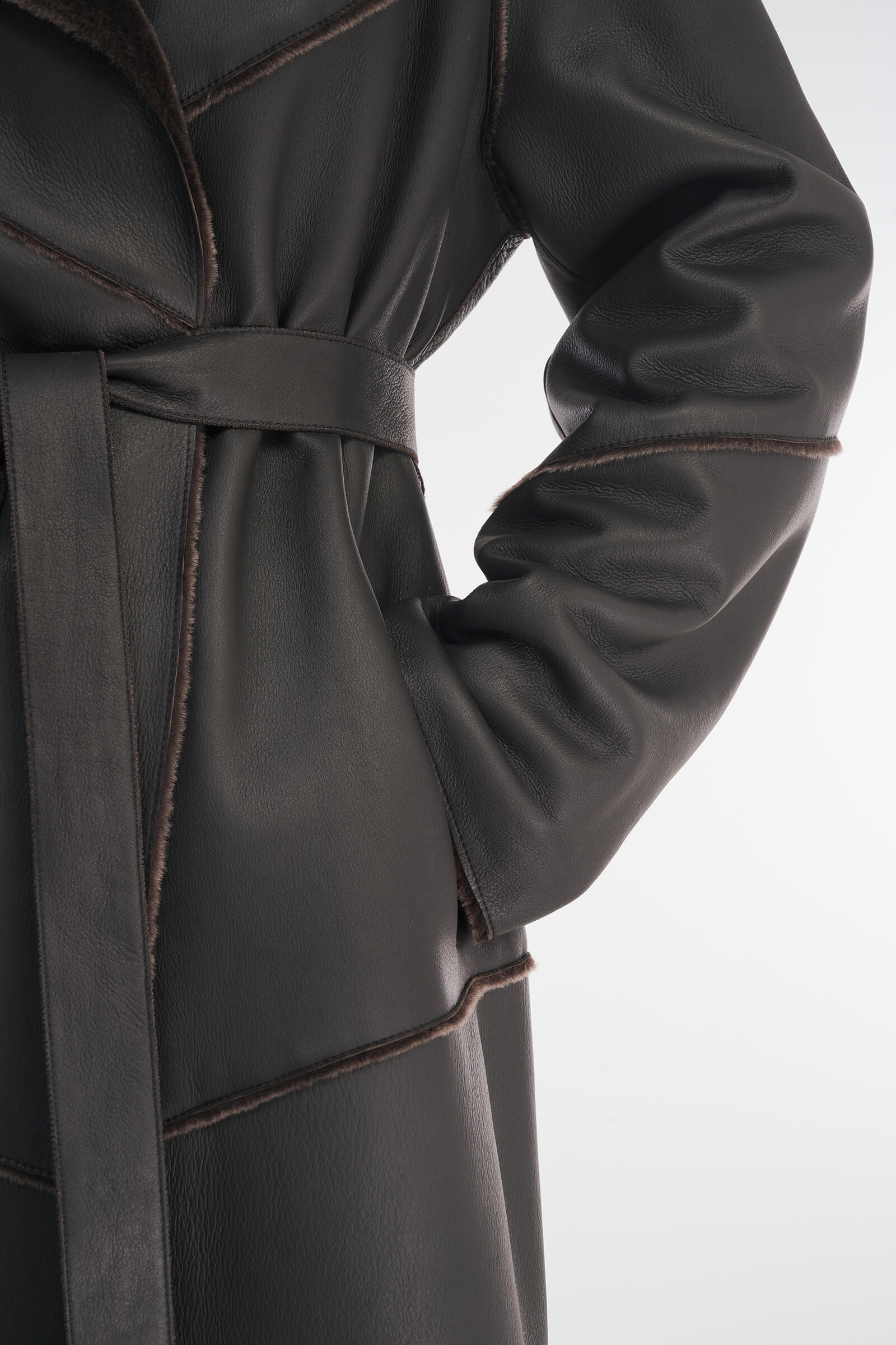 Длинная дубленка с английским воротником Бренд Caterina Leman