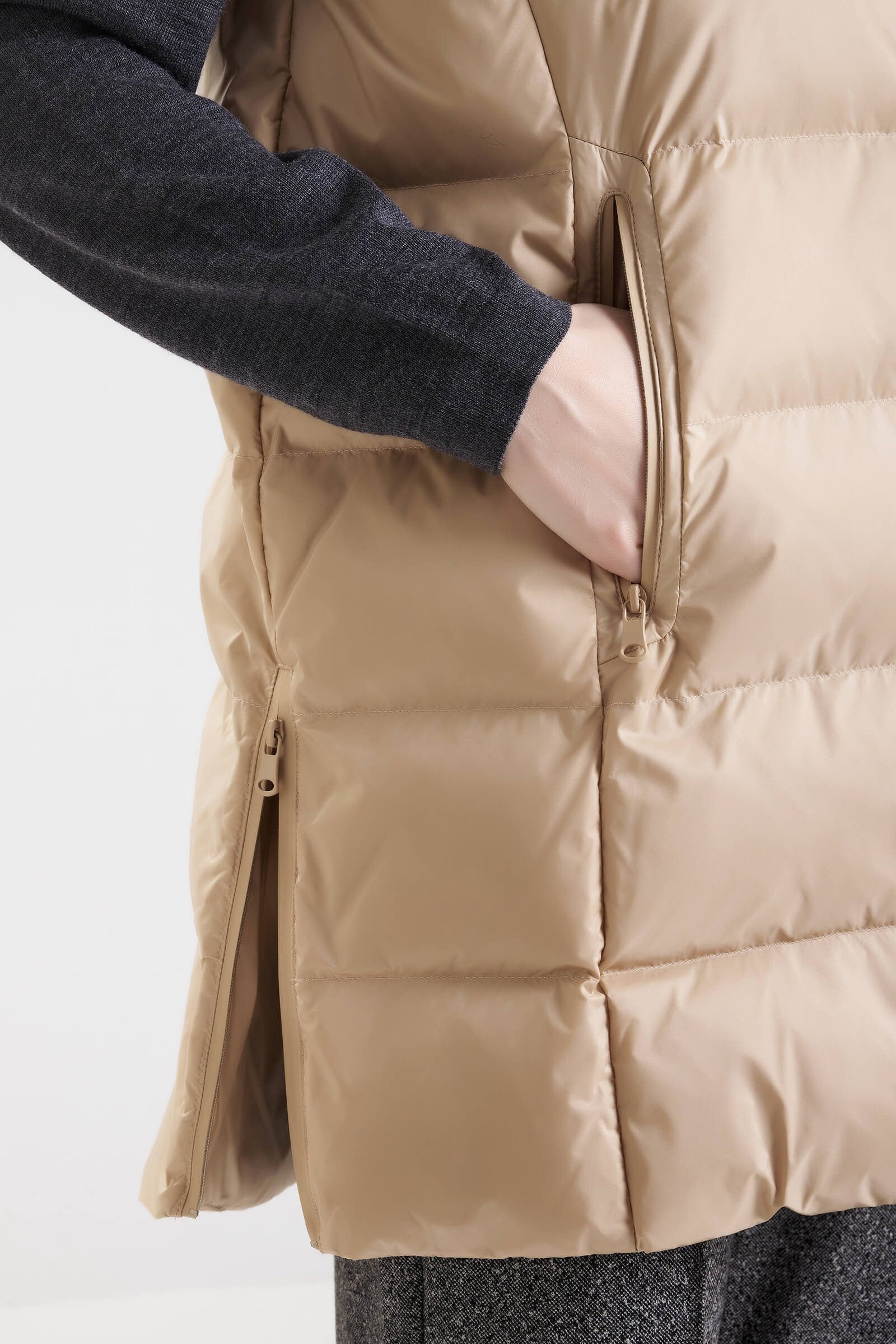 Стеганый жилет с капюшоном Бренд MM