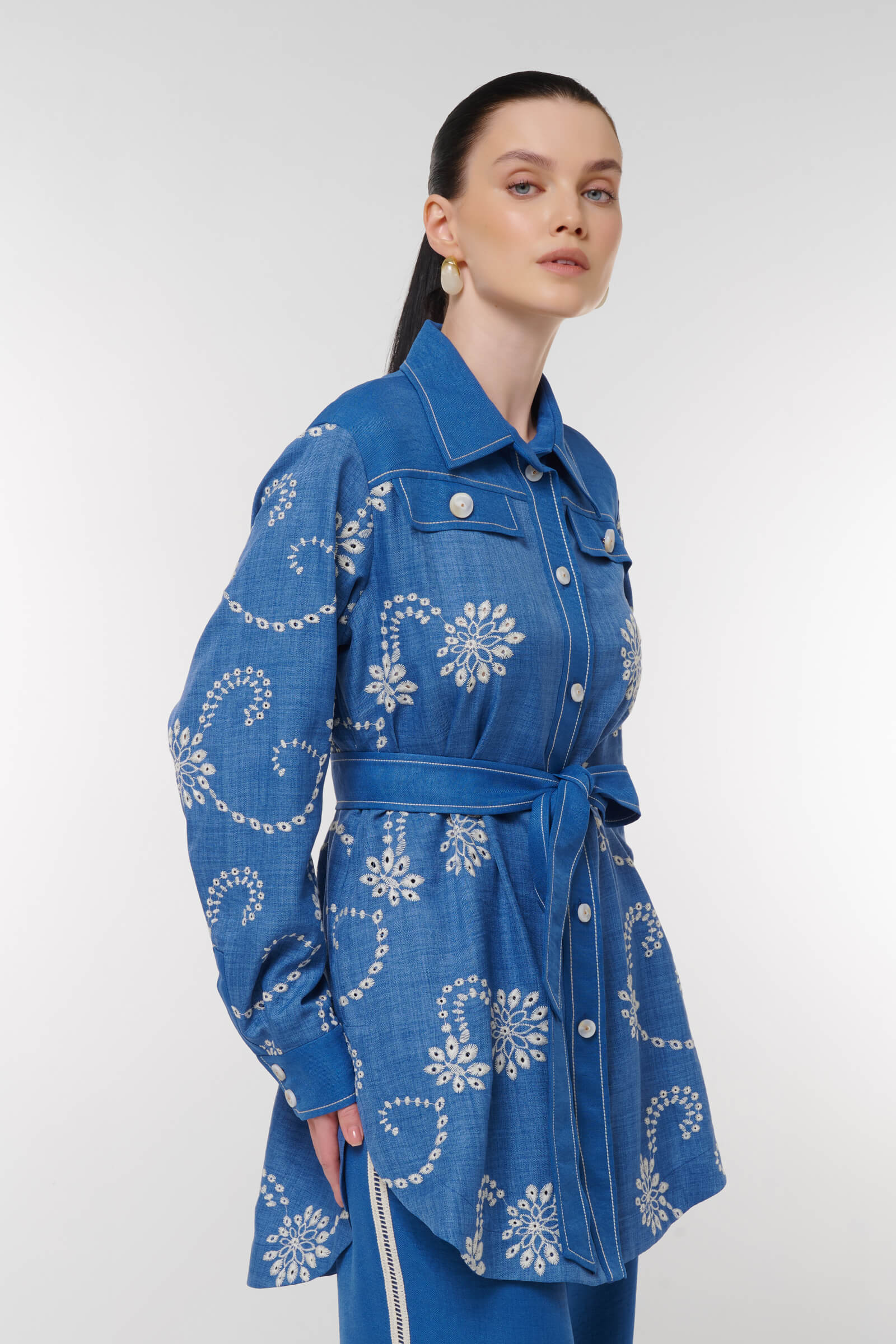 Блузка с цветочной вышивкой Бренд Caterina Leman