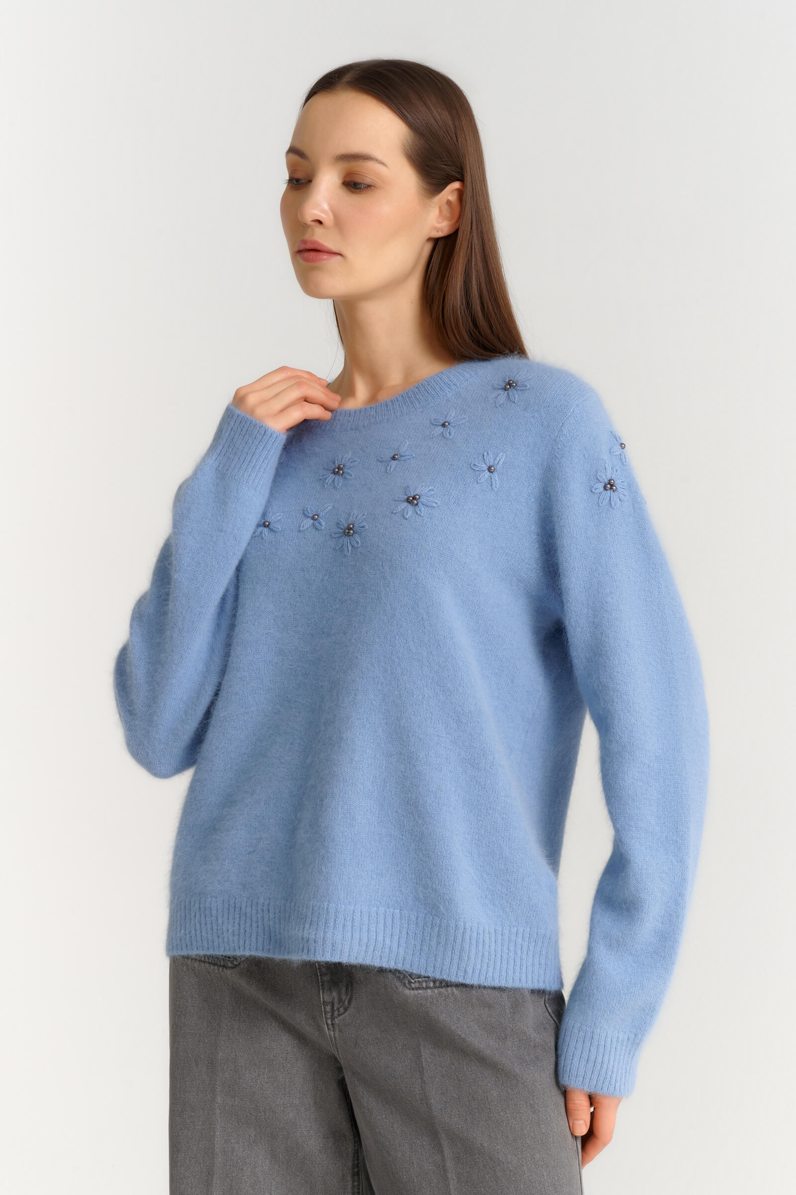 Джемпер с цветочной вышивкой Бренд Diana Gallesi