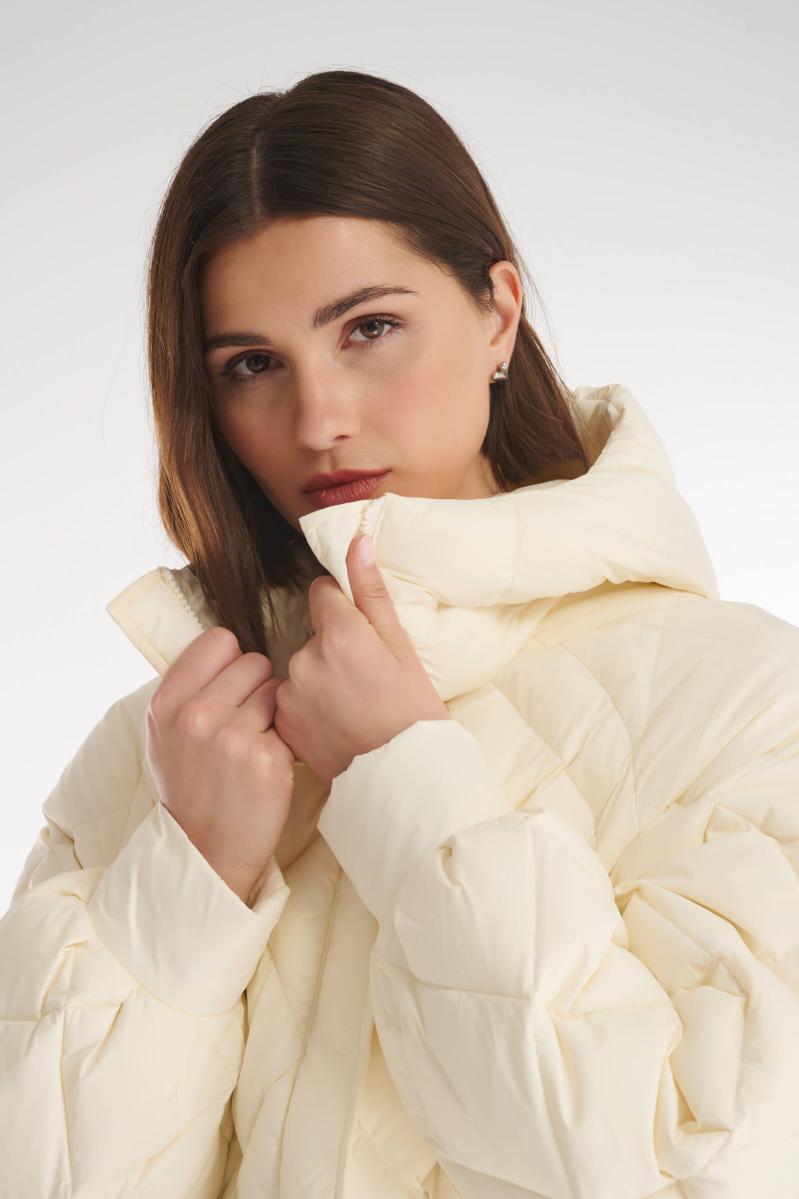 Стеганая куртка с капюшоном-трансформером Бренд Caterina Leman