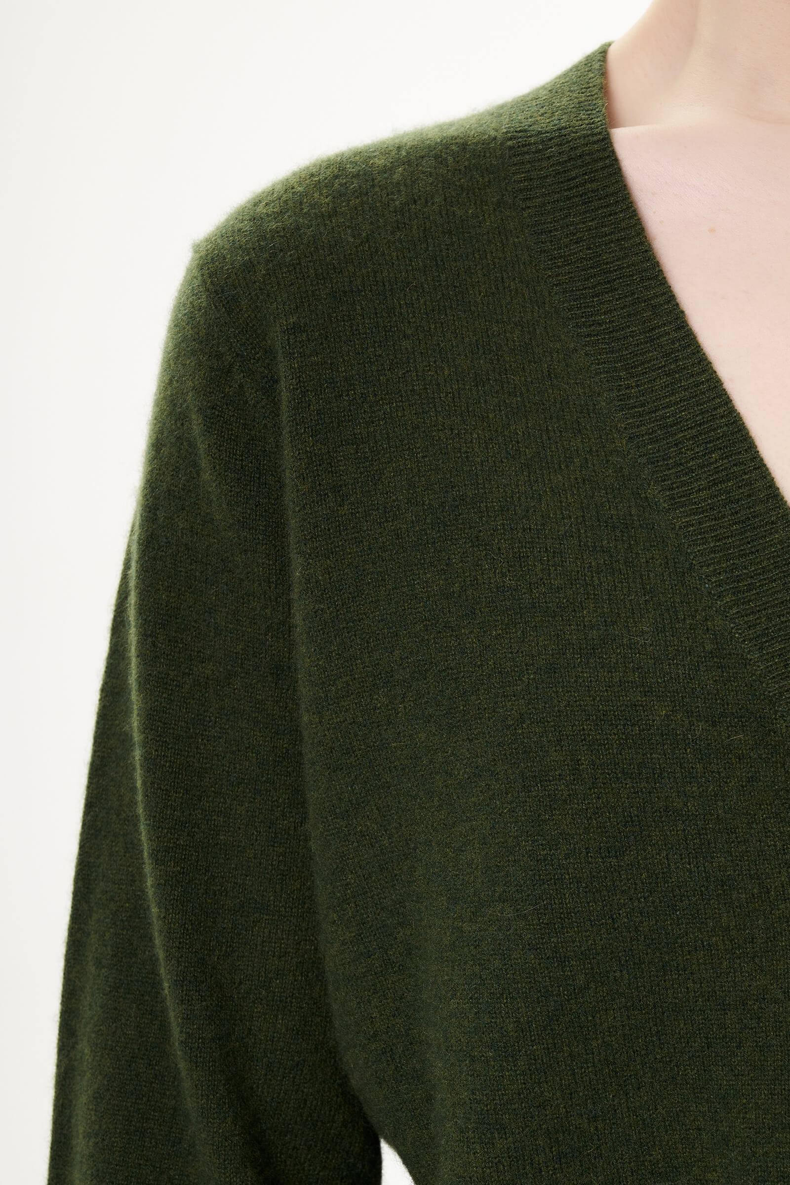 Кардиган из 100% кашемира Бренд Diana Gallesi