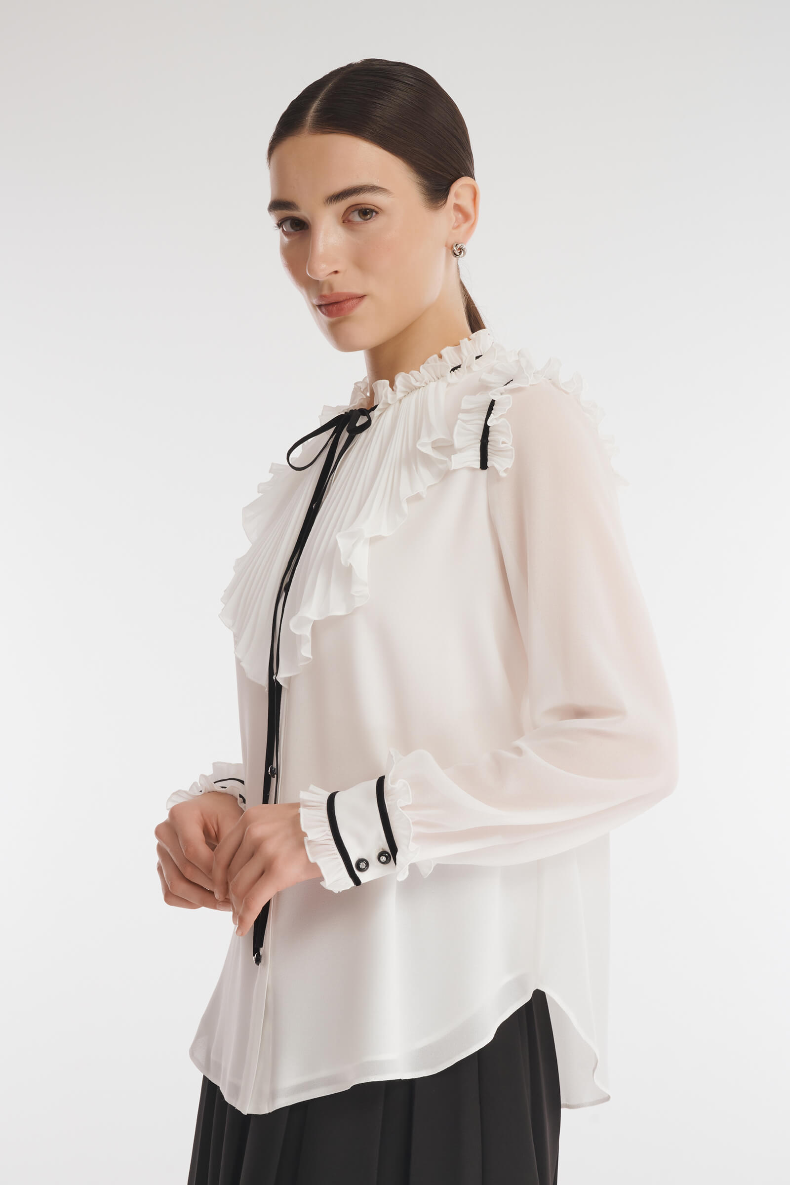 Рубашка с жабо и рюшами Бренд Caterina Leman