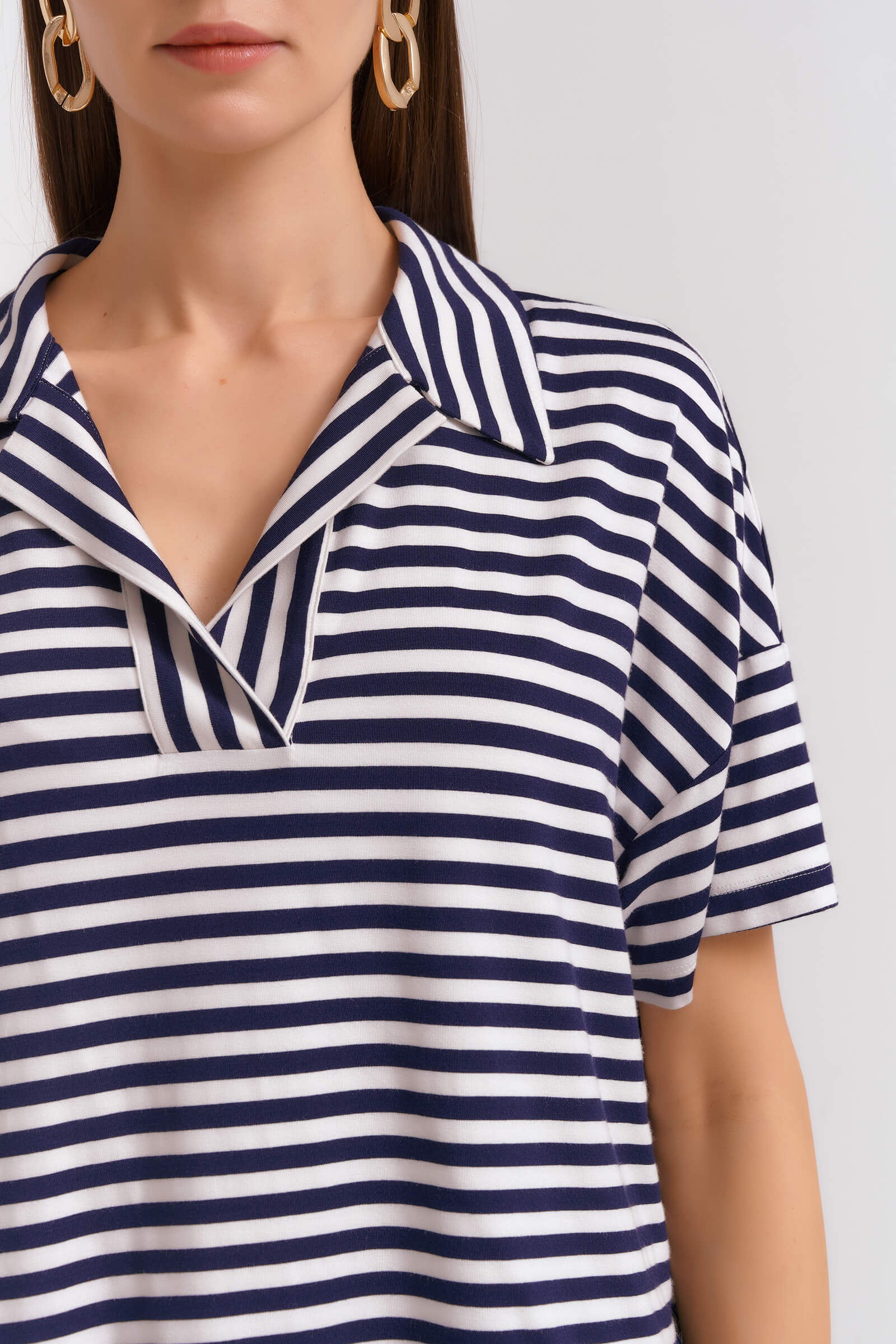 Футболка с отложным воротником Бренд Diana Gallesi