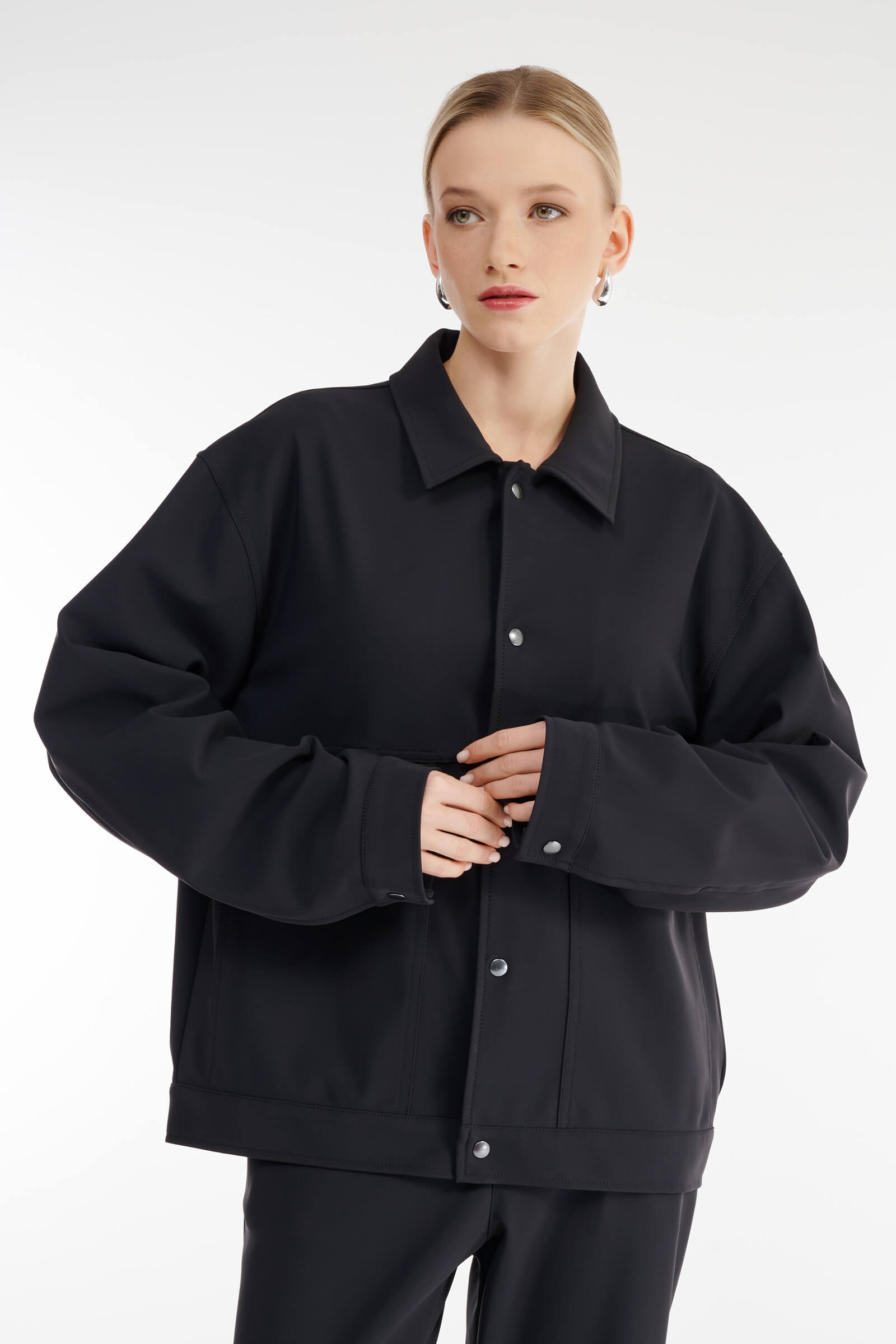 Легкая куртка с накладными карманами Бренд Sarah Pacini