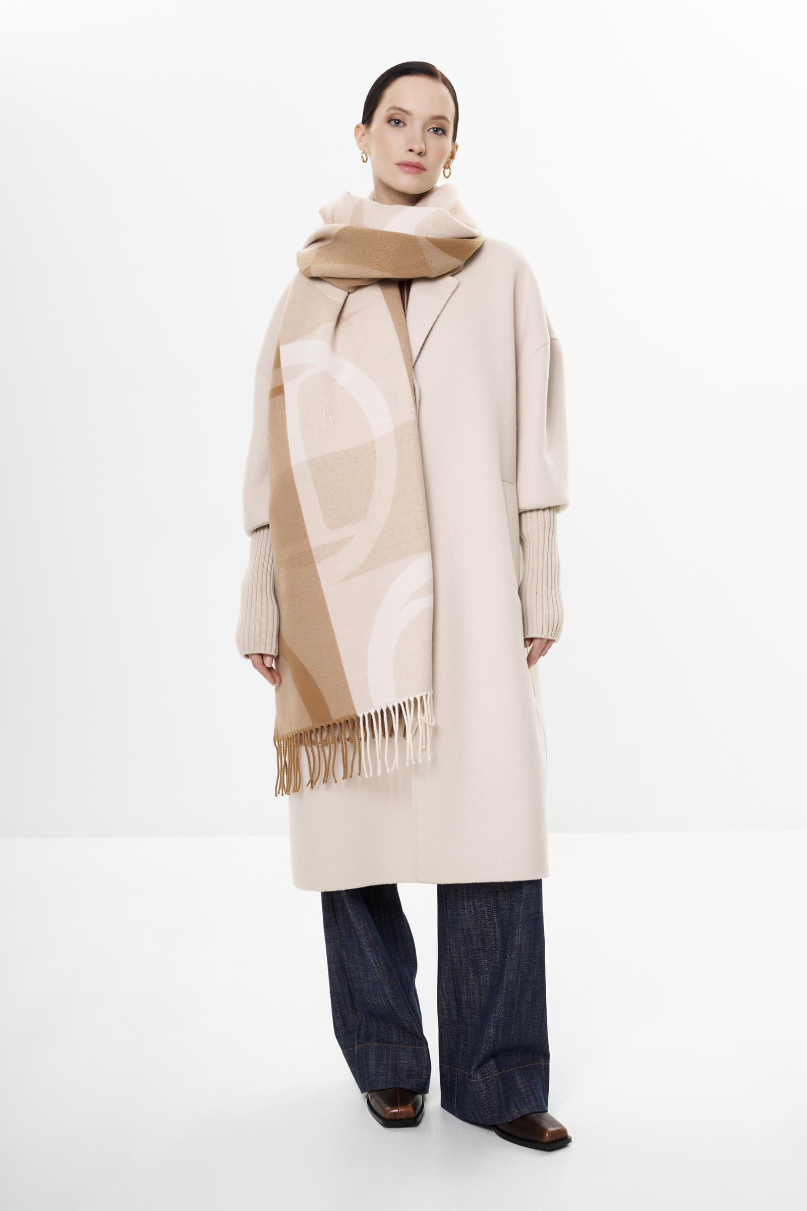 Палантин из смесовой вискозы Бренд Diana Gallesi