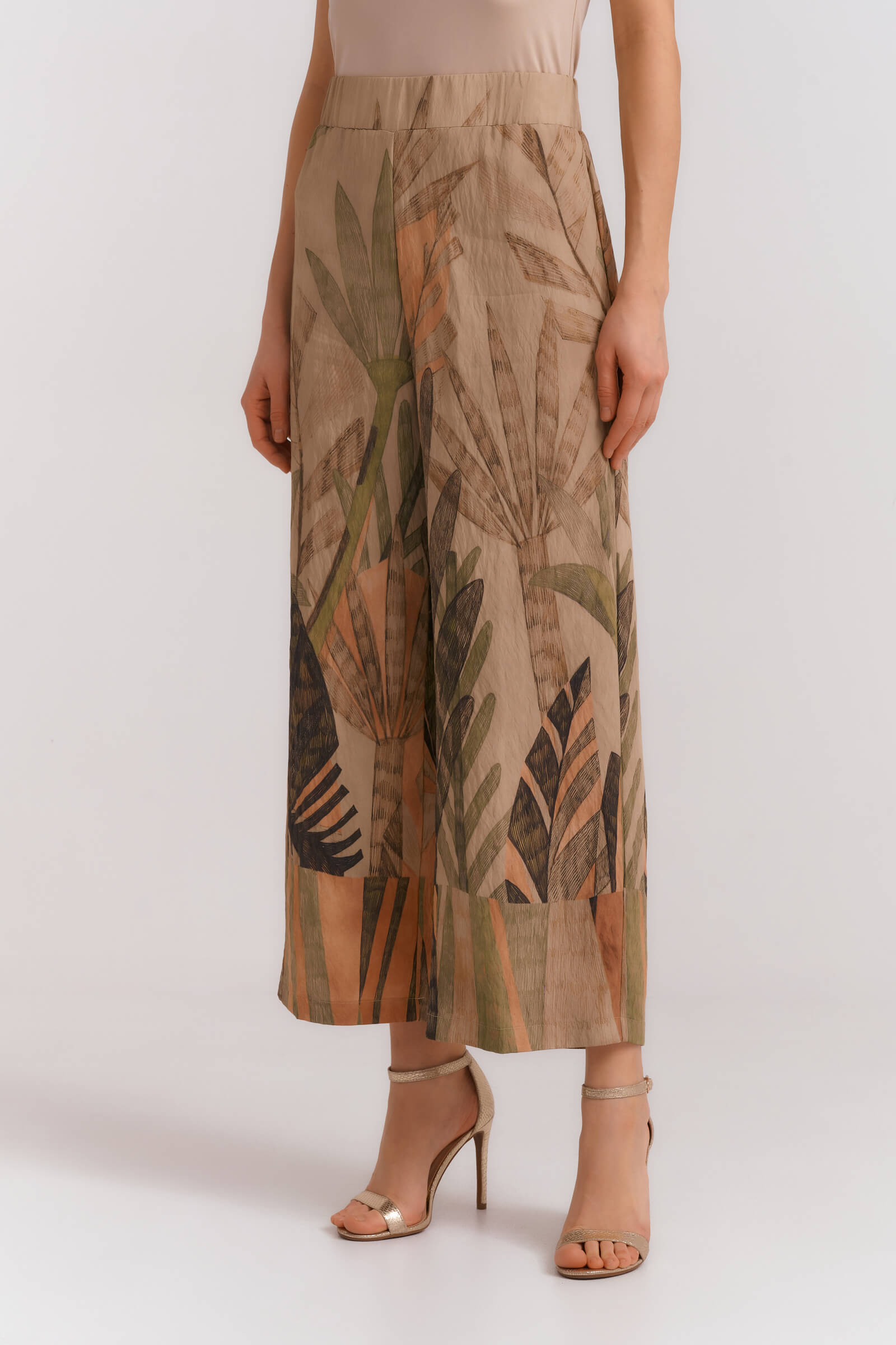 Укороченные брюки с растительным принтом Бренд Diana Gallesi