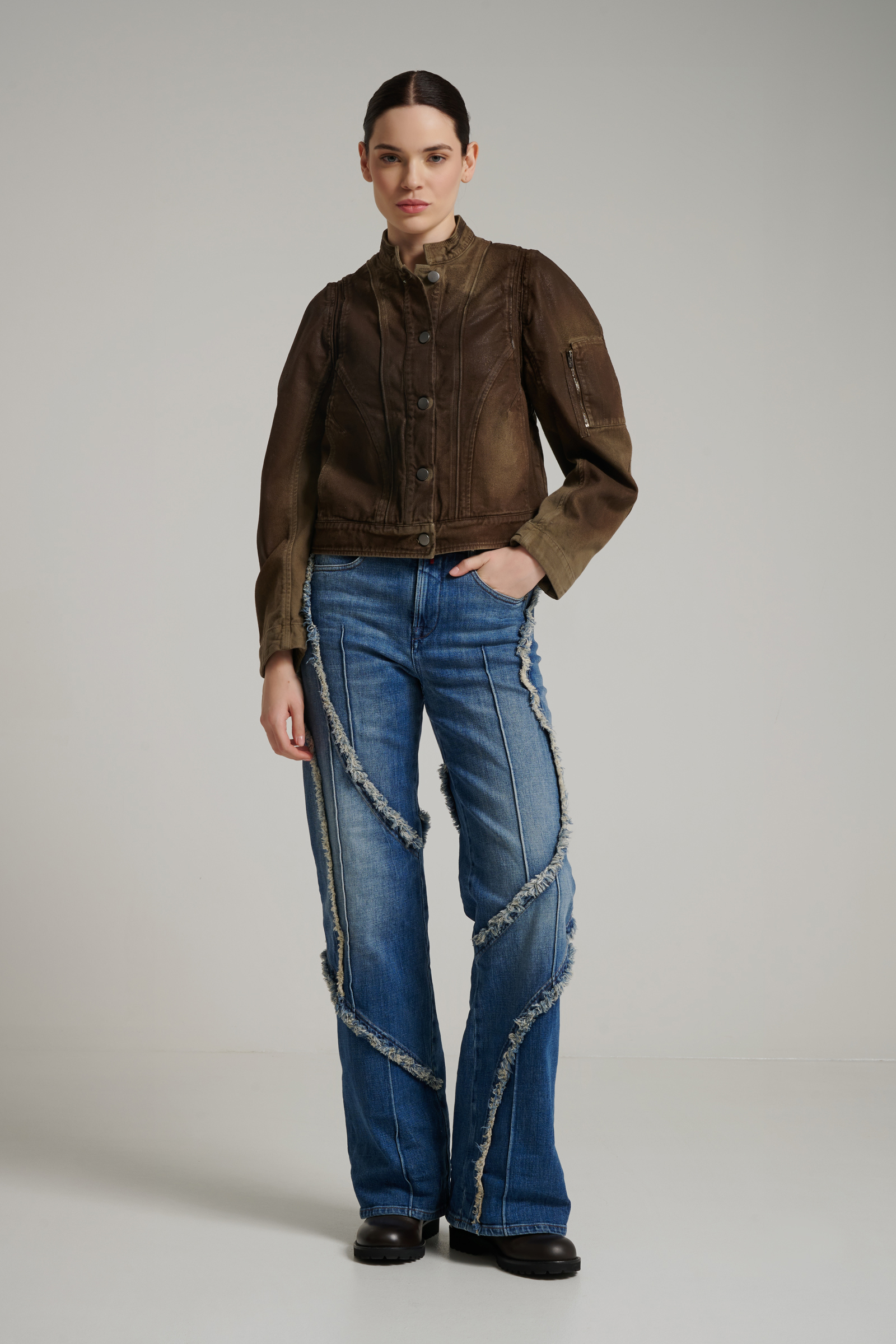 Джинсы с простроченной бахрамой Бренд High