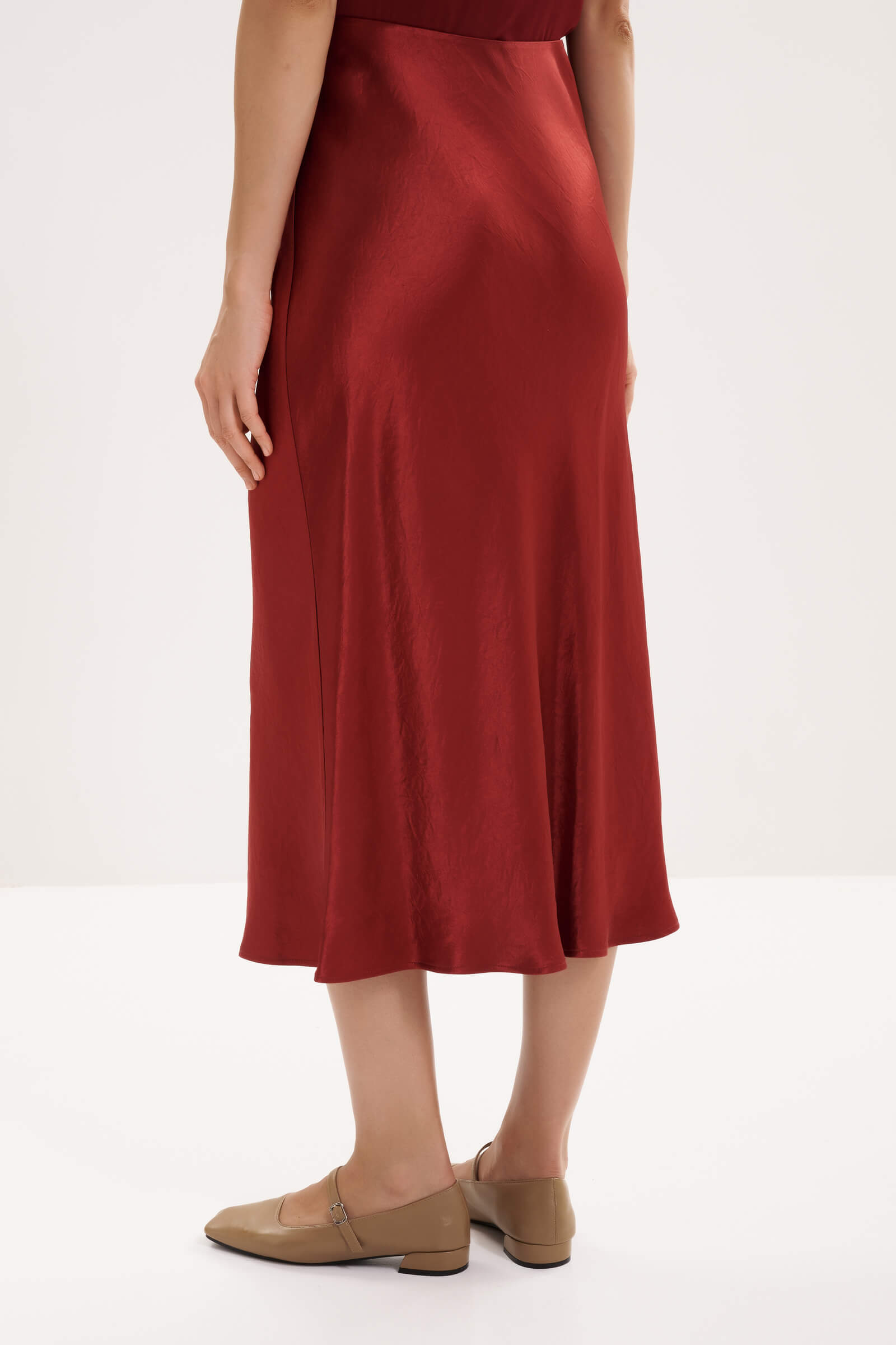 Атласная юбка с жатым эффектом Бренд MM