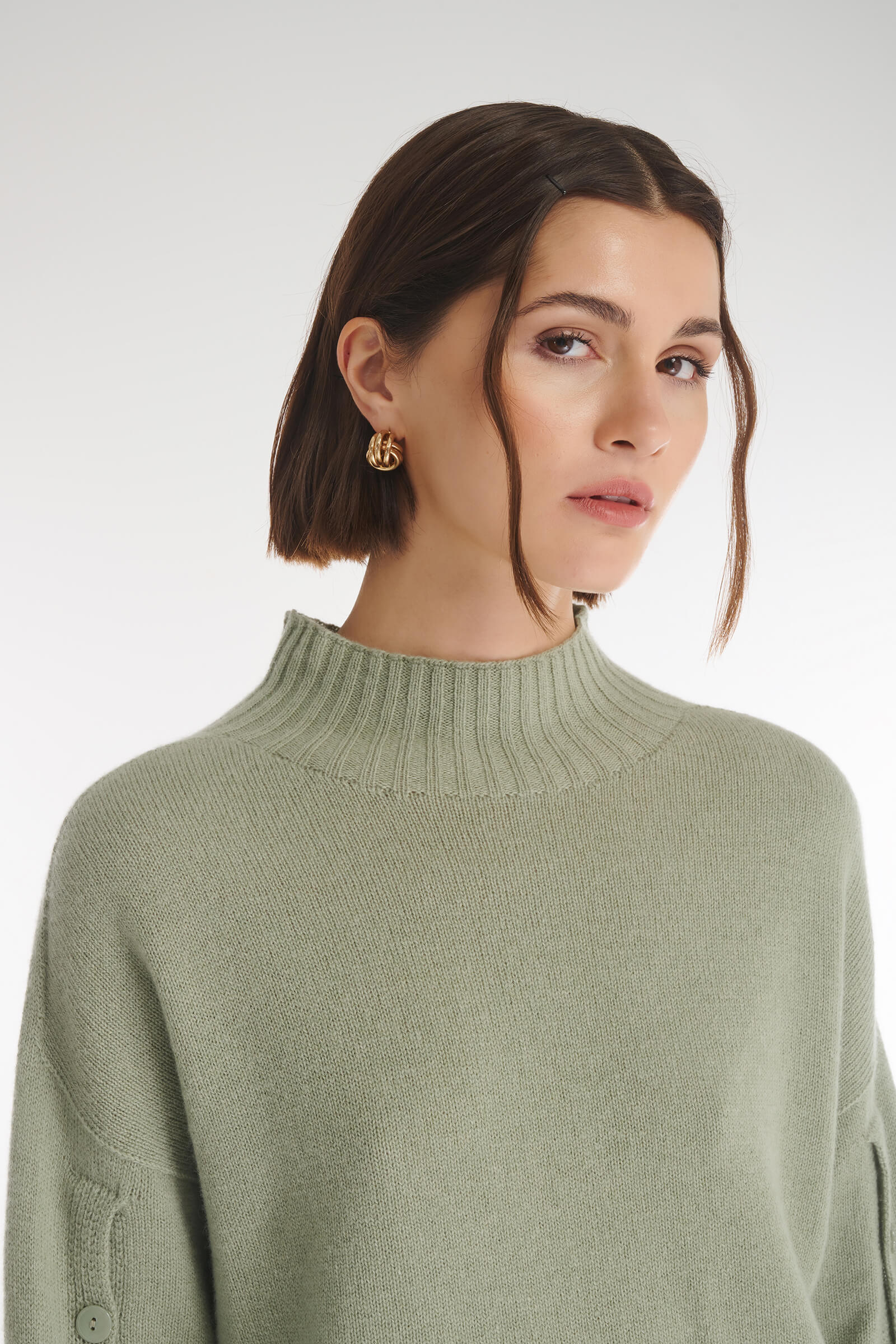 Свитер с пуговицами на рукавах Бренд Caterina Leman