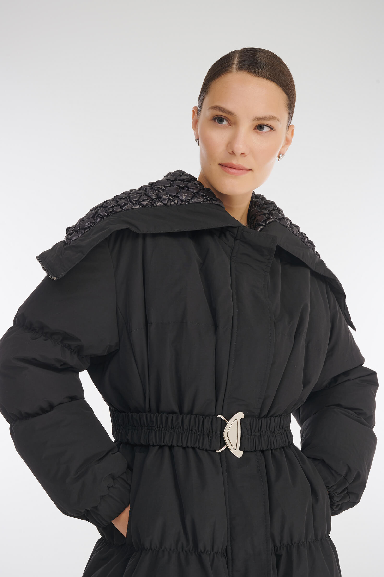 Пуховое пальто с капюшоном-трансформером Бренд Caterina Leman