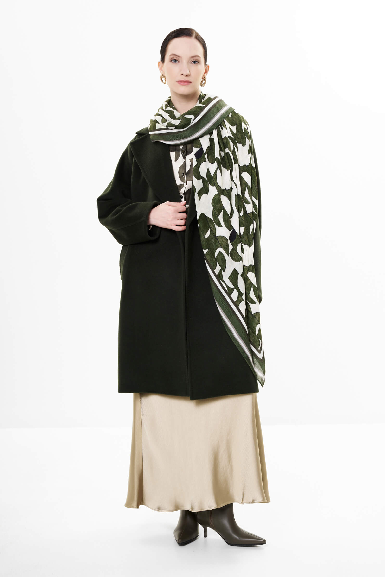 Палантин из вискозы и шерсти Бренд Diana Gallesi