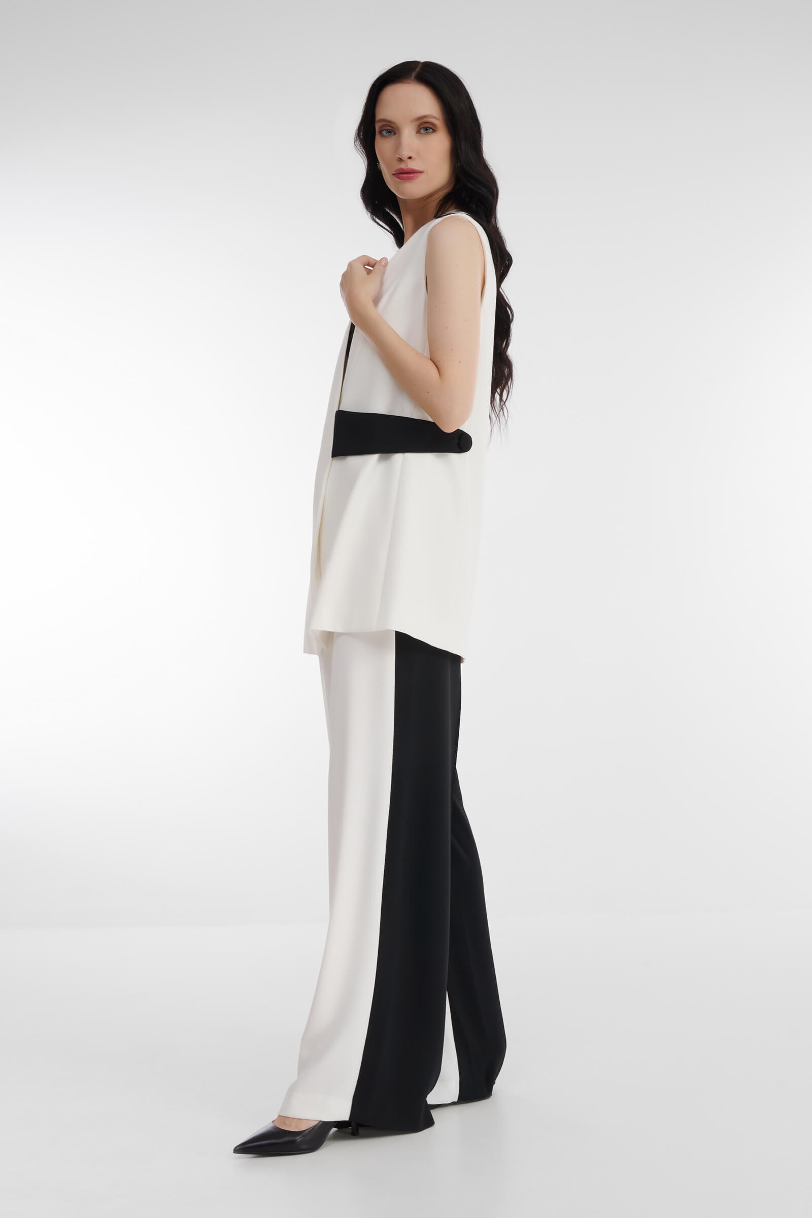 Удлиненный жилет с контрастным поясом Бренд Diana Gallesi