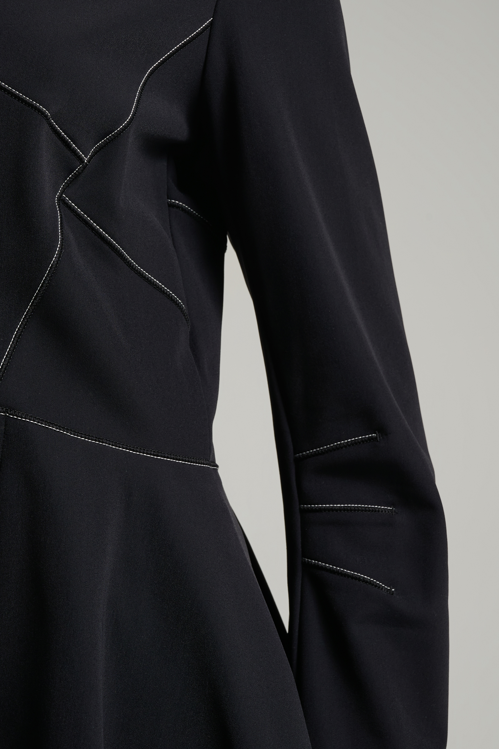 Пиджек с контрастной строчкой Бренд High