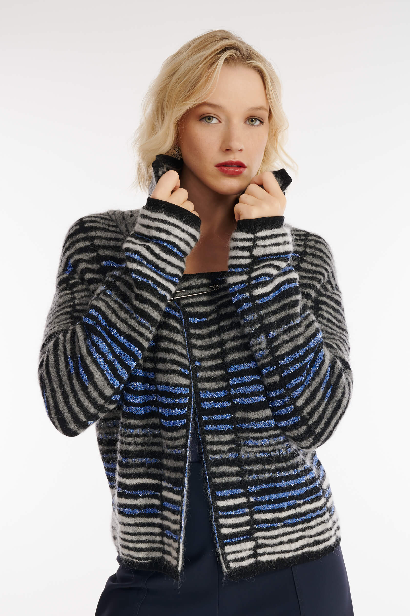 Короткий кардиган на запах Бренд Sarah Pacini