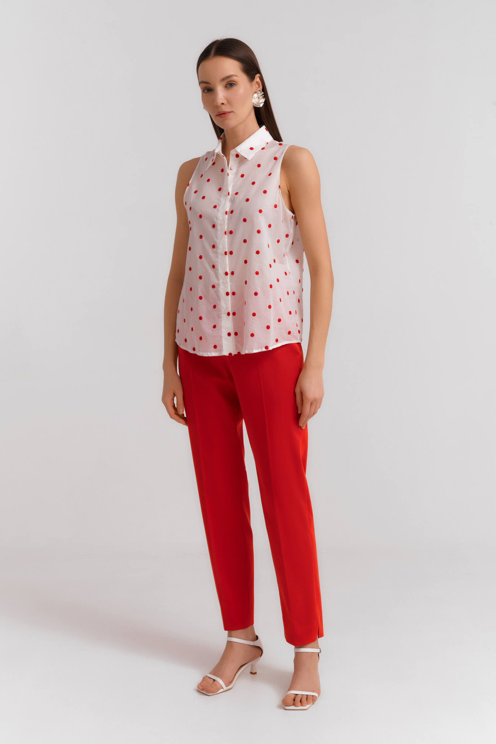 Рубашка без рукавов с вышивкой Бренд Diana Gallesi