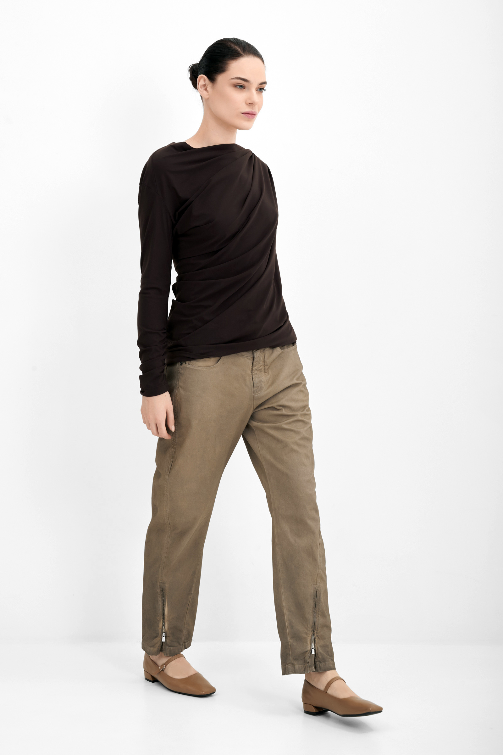 Зауженные брюки с молниями Бренд High