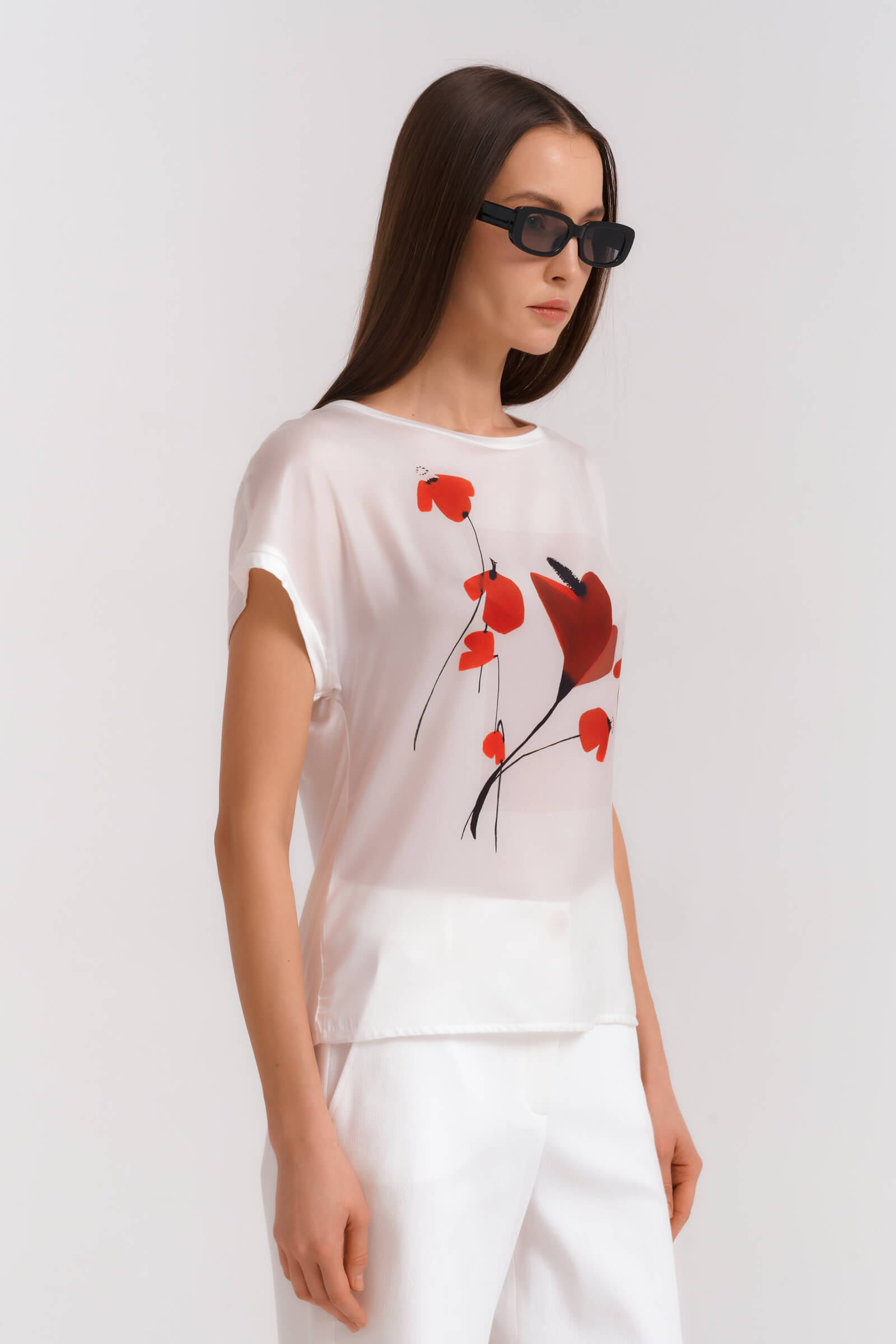 Футболка с цветочным принтом Бренд Diana Gallesi