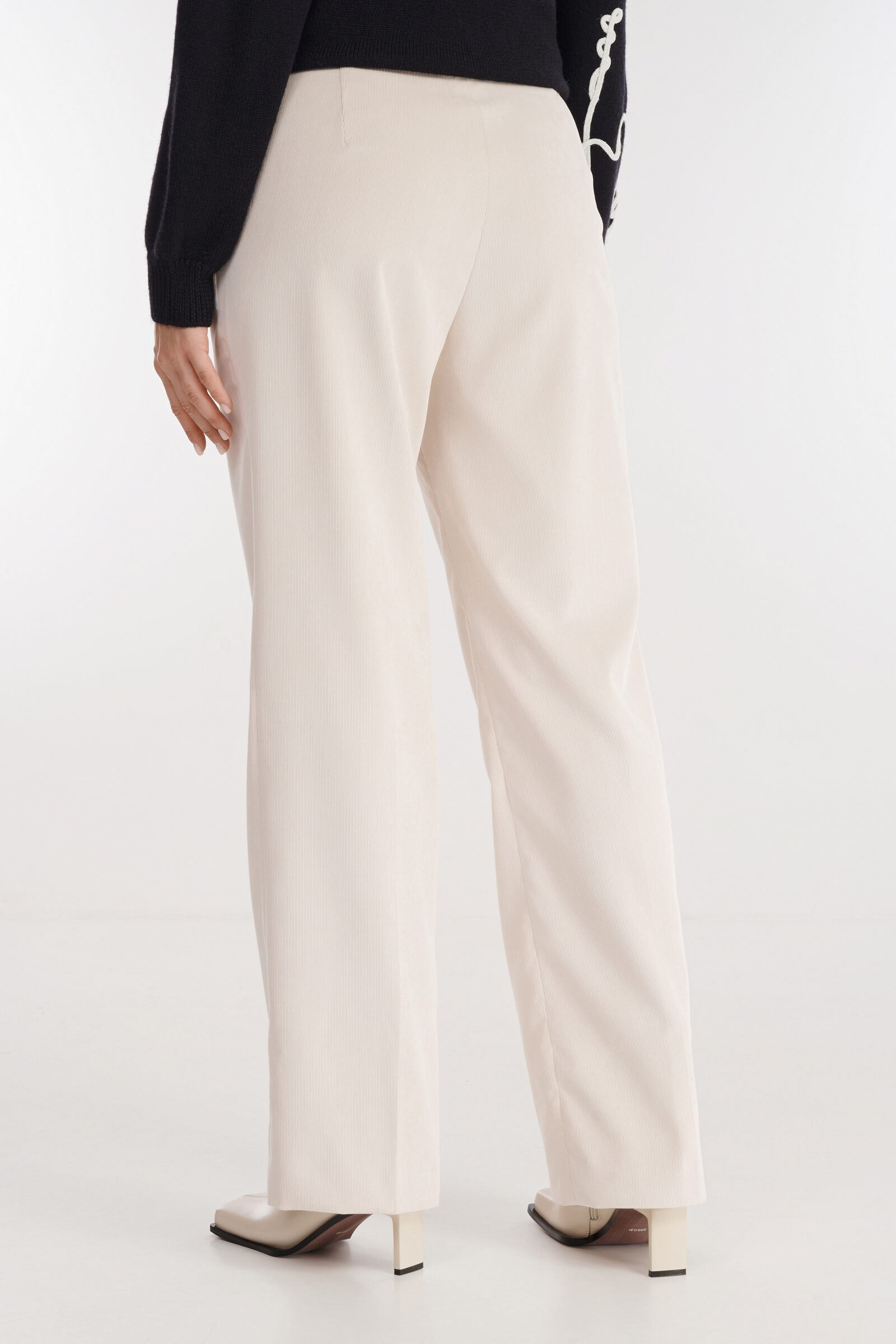 Вельветовые брюки со стрелками Бренд Diana Gallesi