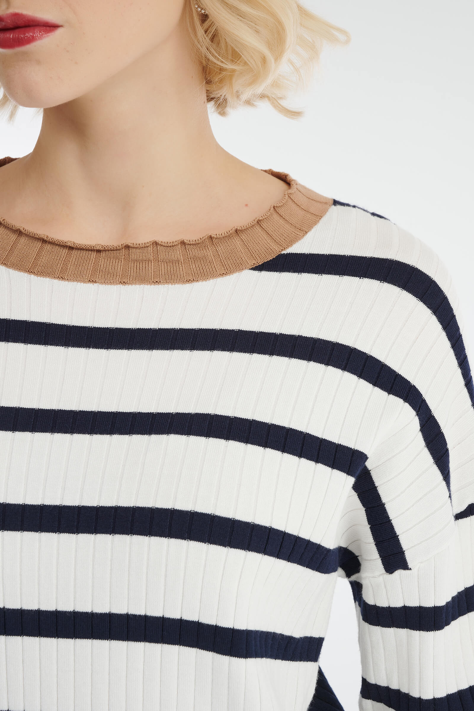 Джемпер в полоску Бренд Diana Gallesi