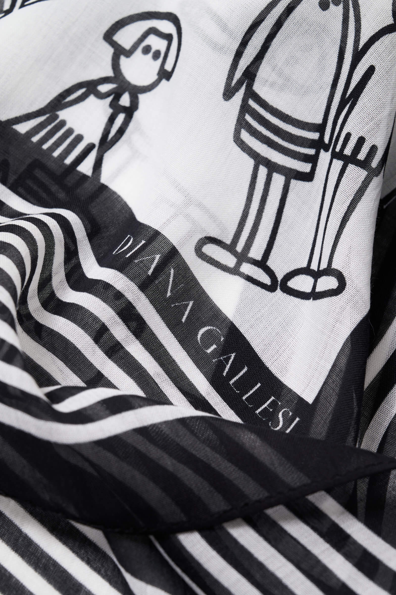 Палантин с принтом Бренд Diana Gallesi