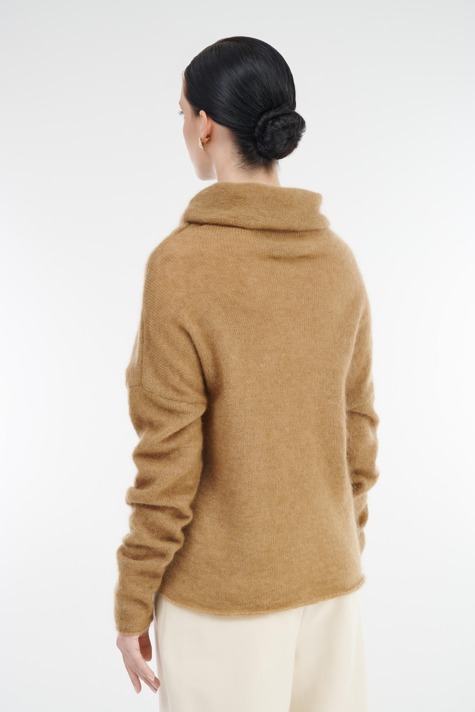 Шерстяной свитер Бренд Sarah Pacini