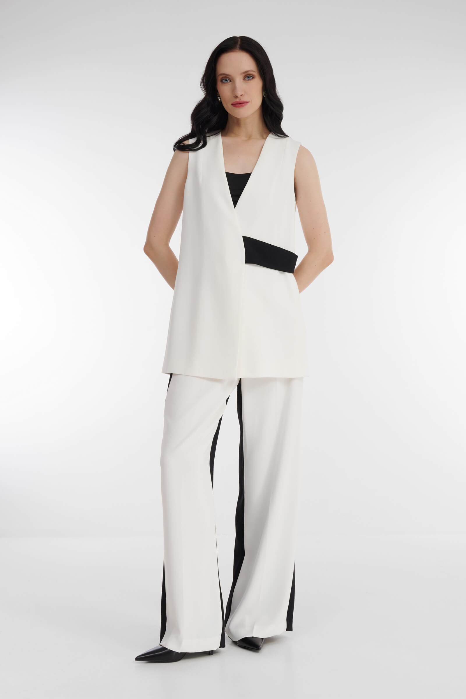 Удлиненный жилет с контрастным поясом Бренд Diana Gallesi