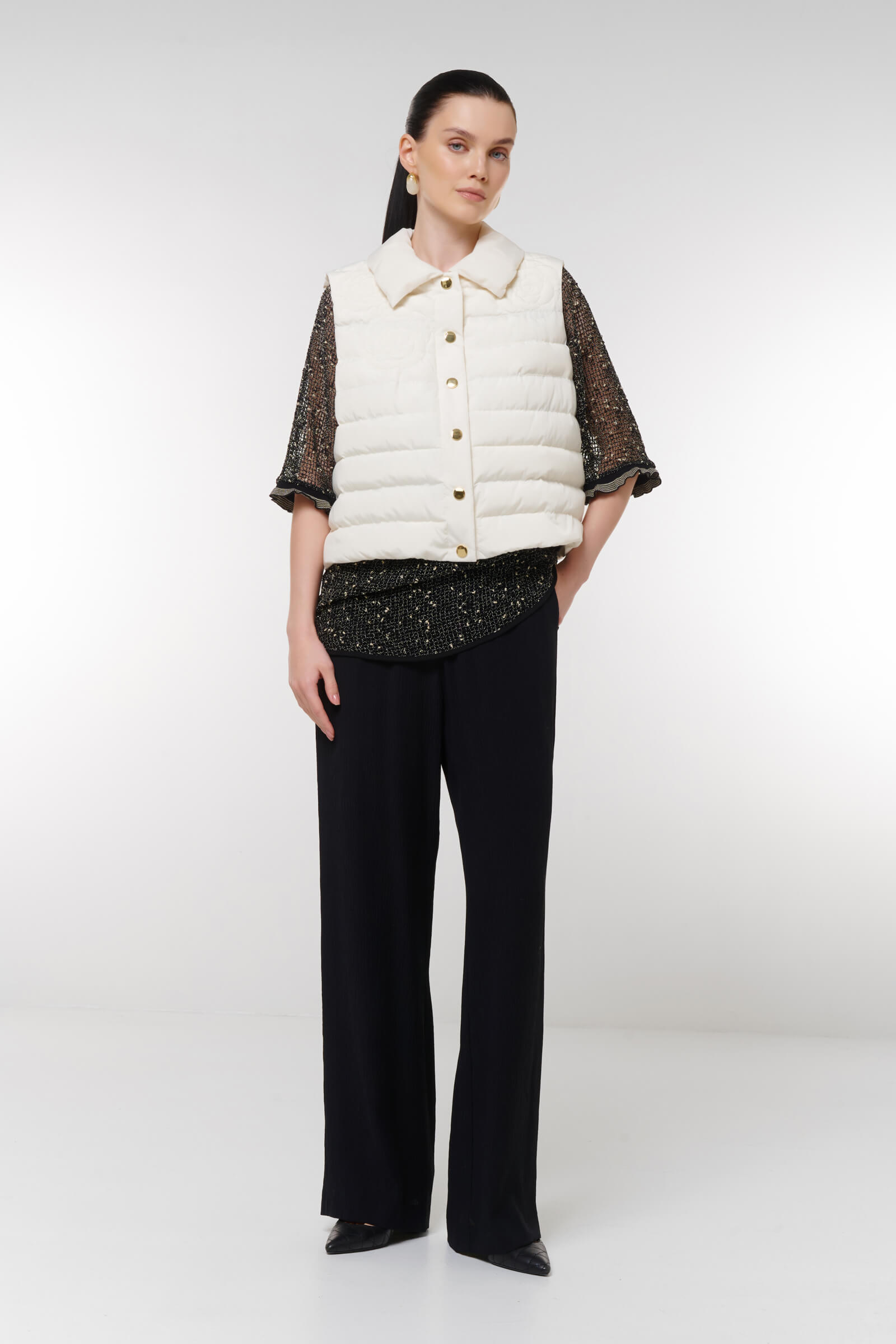 Стеганный жилет с цветочной вышивкой Бренд Caterina Leman