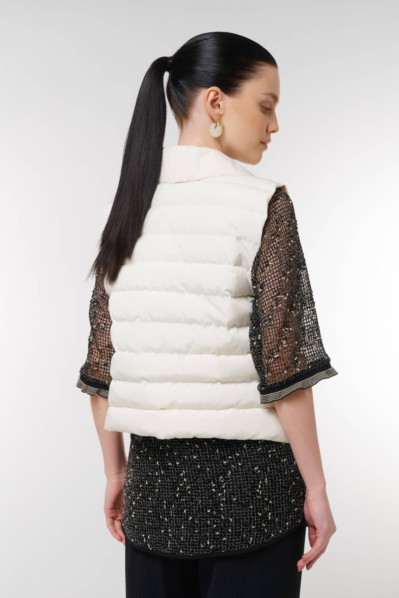 Стеганный жилет с цветочной вышивкой Бренд Caterina Leman