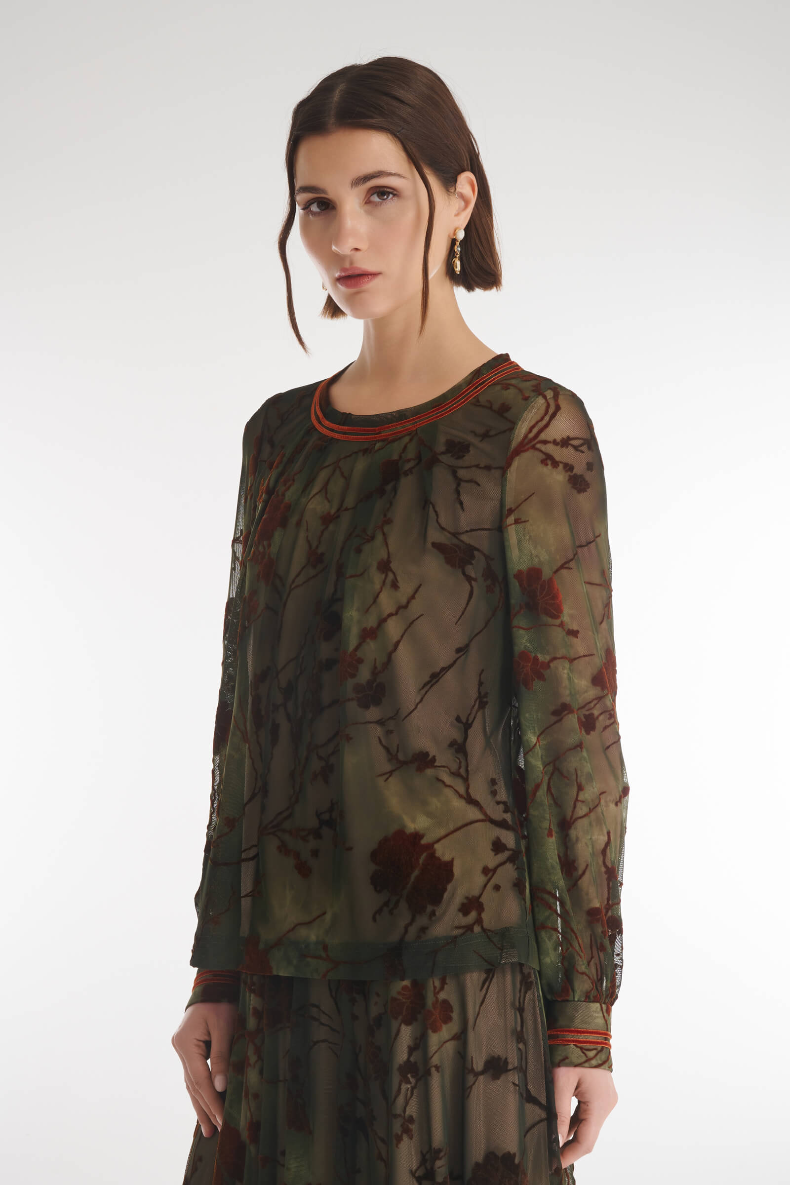 Блузка с бархатным цветочным узором Бренд Caterina Leman