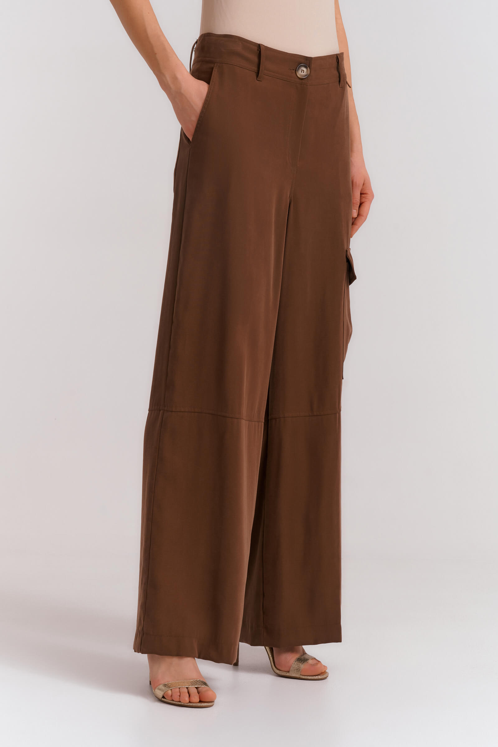 Широкие брюки с карманами Бренд Diana Gallesi